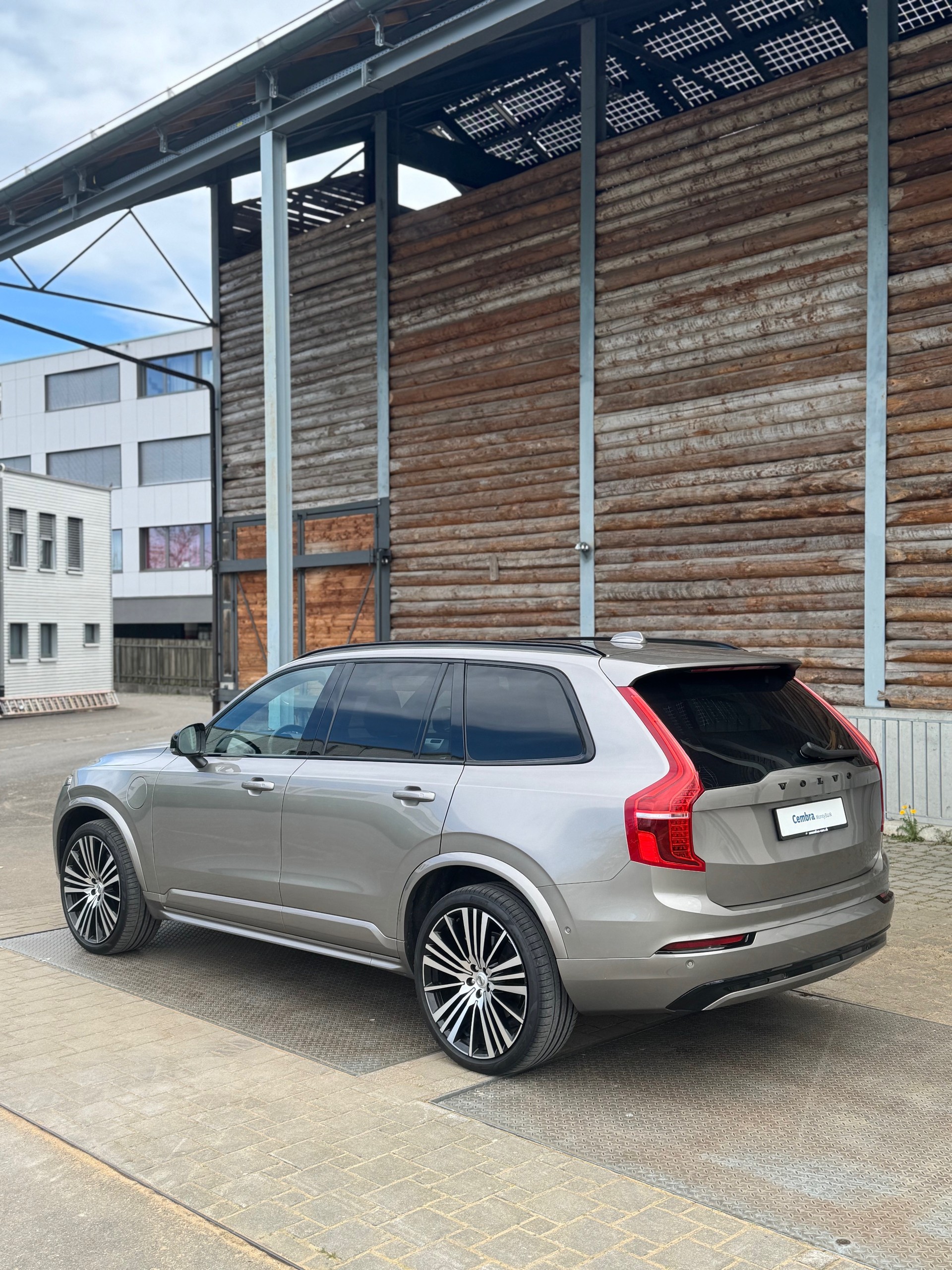 VOLVO XC90 T8 eAWD R-Design Geartronic-image-9