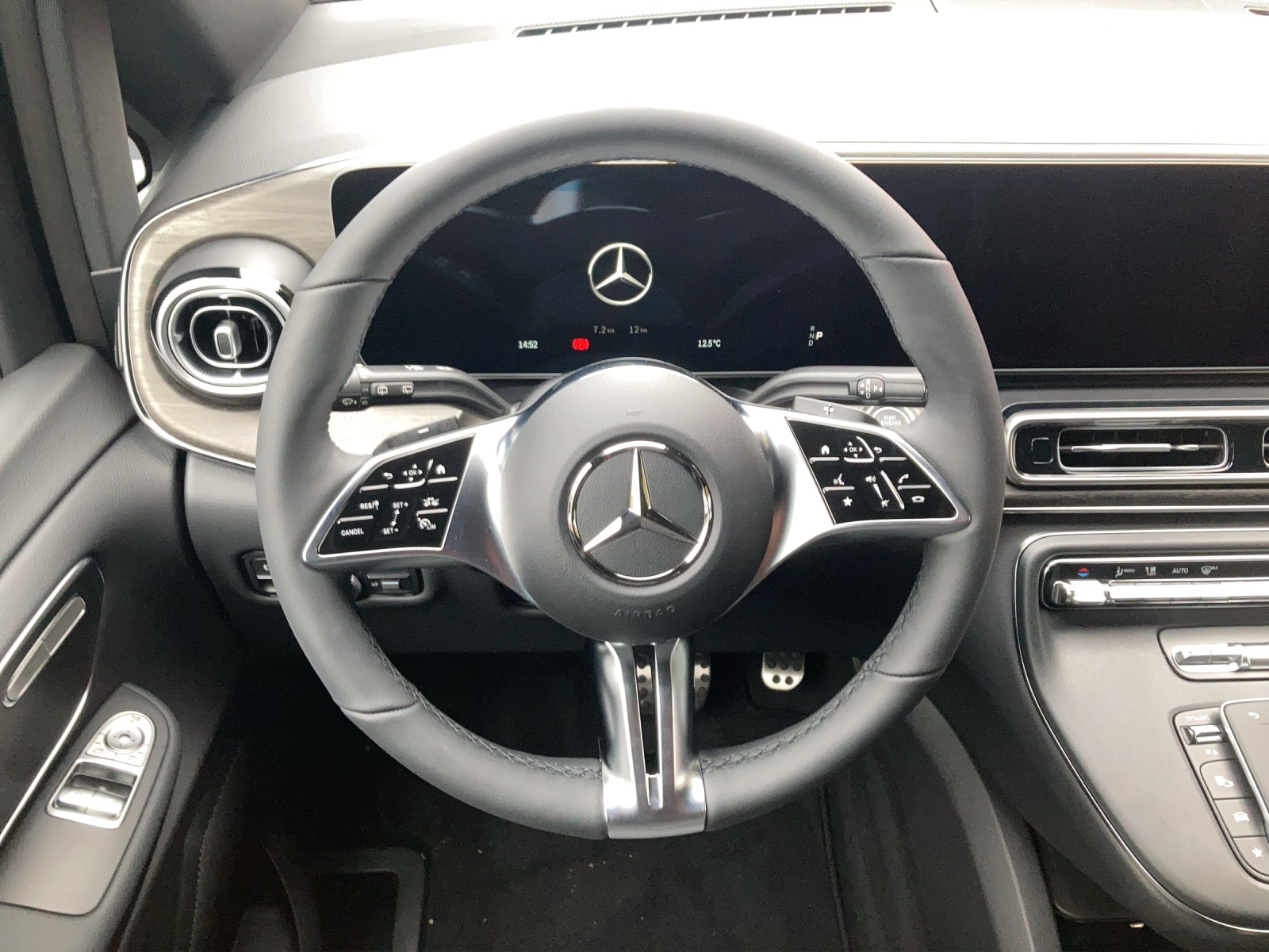 MERCEDES-BENZ V 250 d Style lang 4Matic 9G-Tronic-image-12