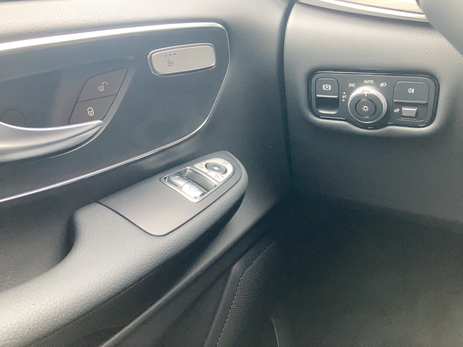 MERCEDES-BENZ V 250 d Style lang 4Matic 9G-Tronic-image-15