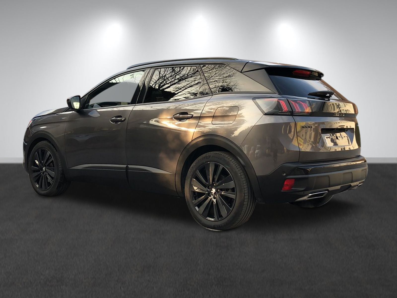 PEUGEOT 3008 300e Hybrid4 GT EAT8-image-5