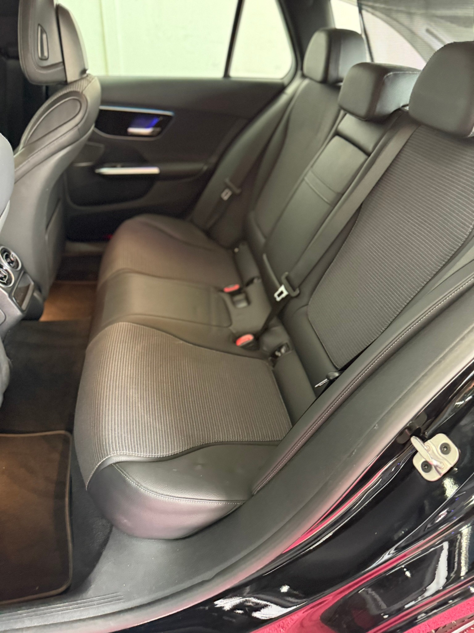MERCEDES-BENZ C 200 d T-image-14