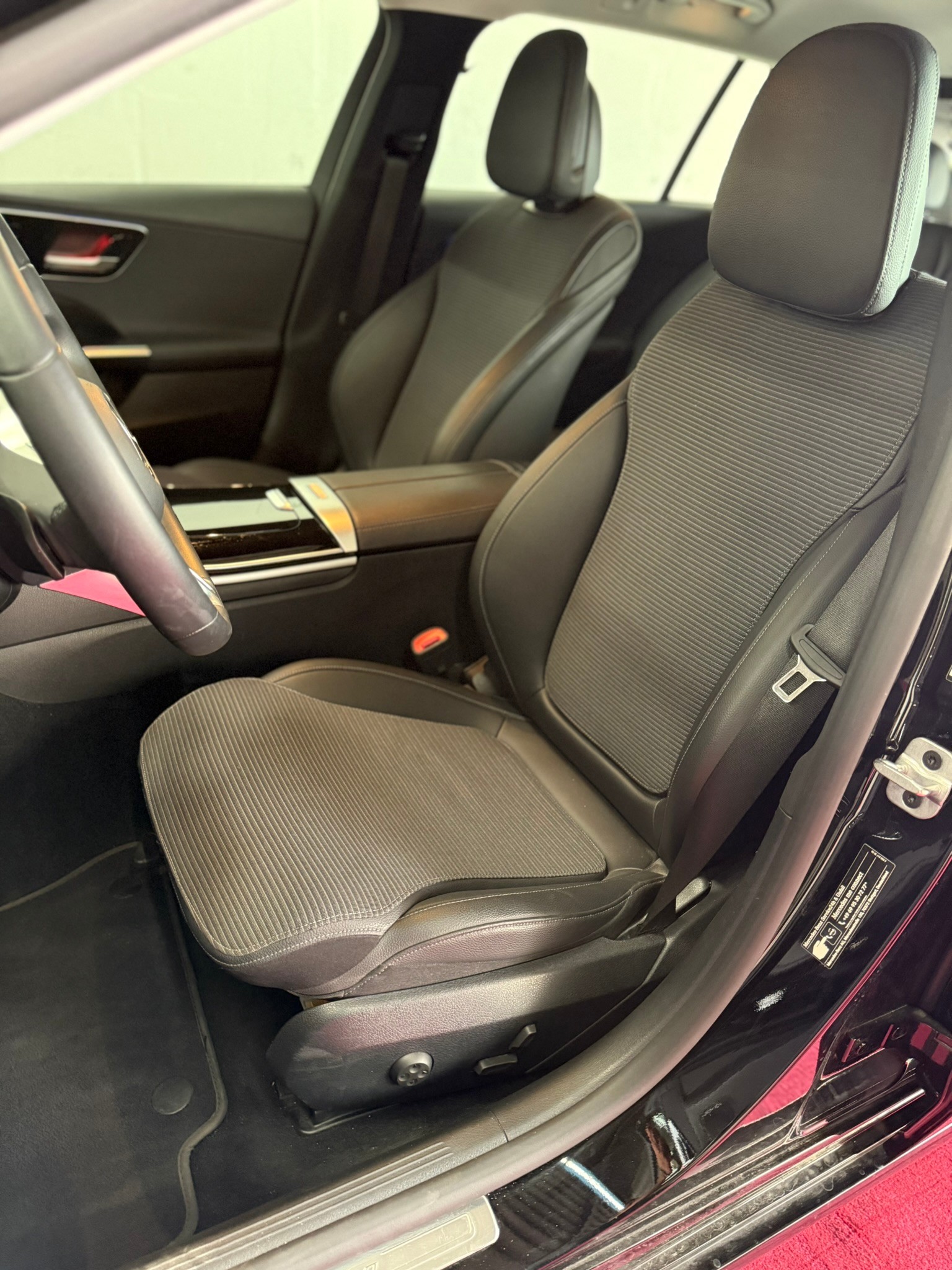 MERCEDES-BENZ C 200 d T-image-12