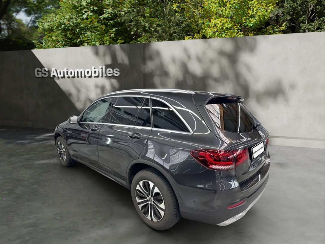 MERCEDES-BENZ GLC 300 de 4Matic 9G-Tronic-image-2