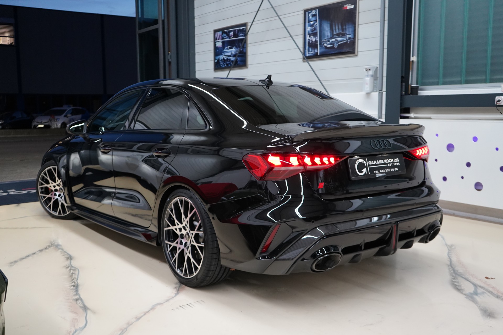 AUDI RS3 Limousine 2.5 TSI quattro S-tronic Facelift R8 Carbon-sitze-image-5