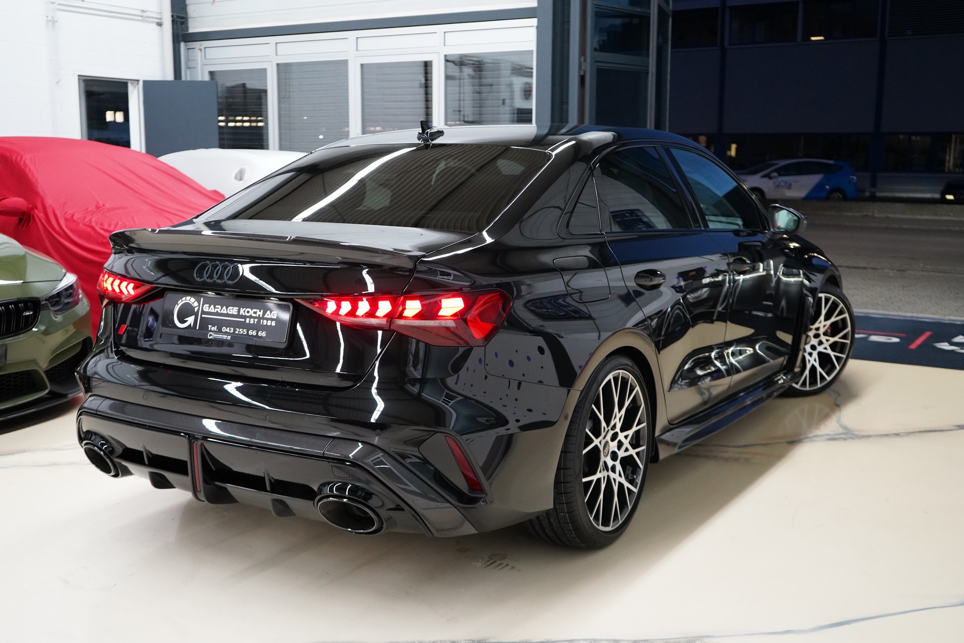 AUDI RS3 Limousine 2.5 TSI quattro S-tronic Facelift R8 Carbon-sitze-image-8
