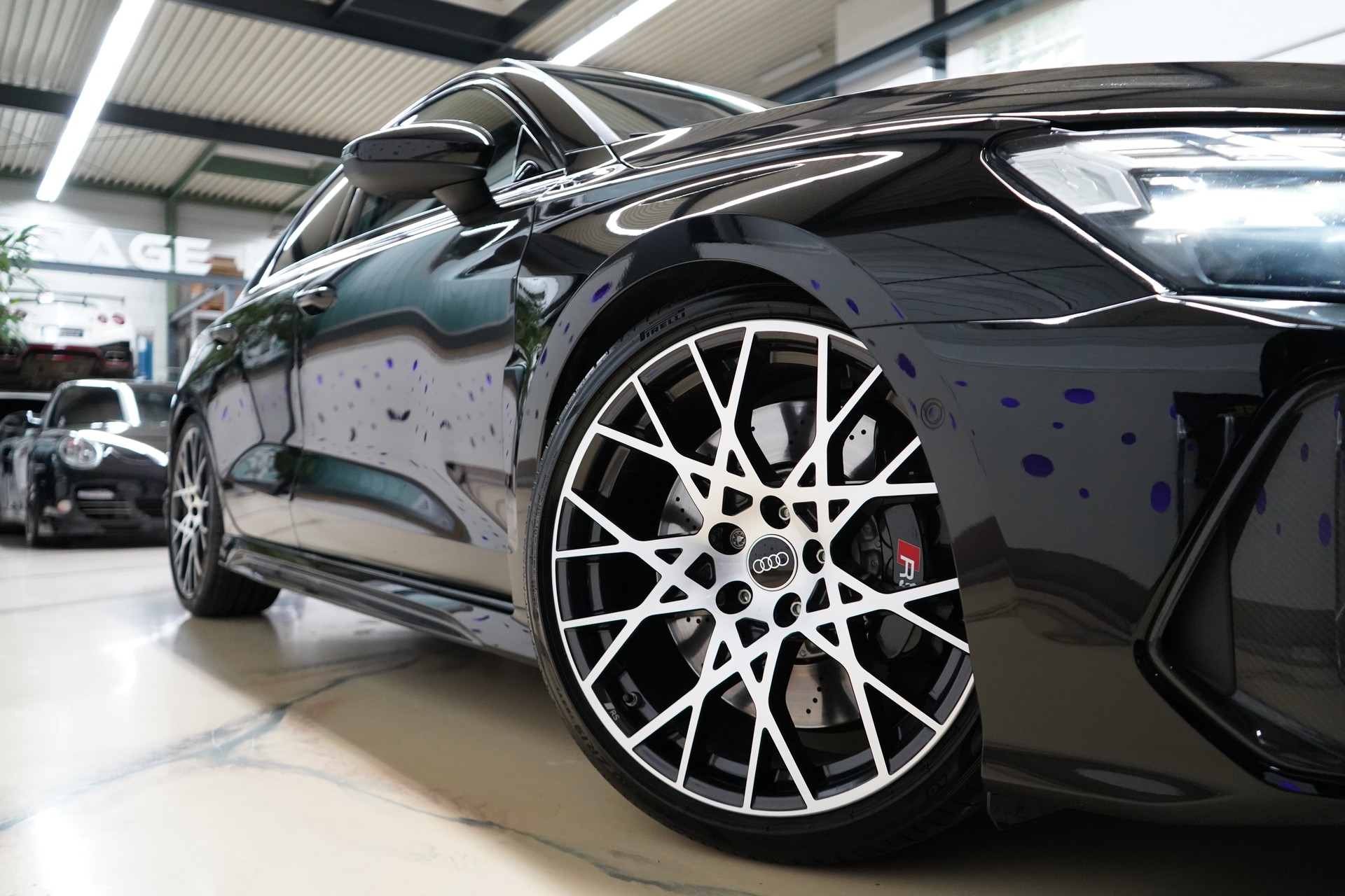AUDI RS3 Limousine 2.5 TSI quattro S-tronic Facelift R8 Carbon-sitze-image-14