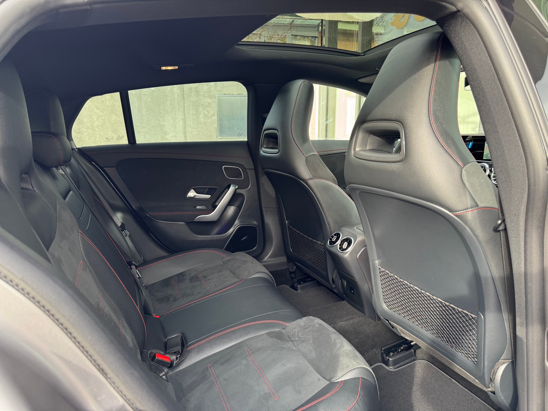 MERCEDES-BENZ CLA Shooting Brake 45 S AMG 4Matic+ 8G-DCT-image-16