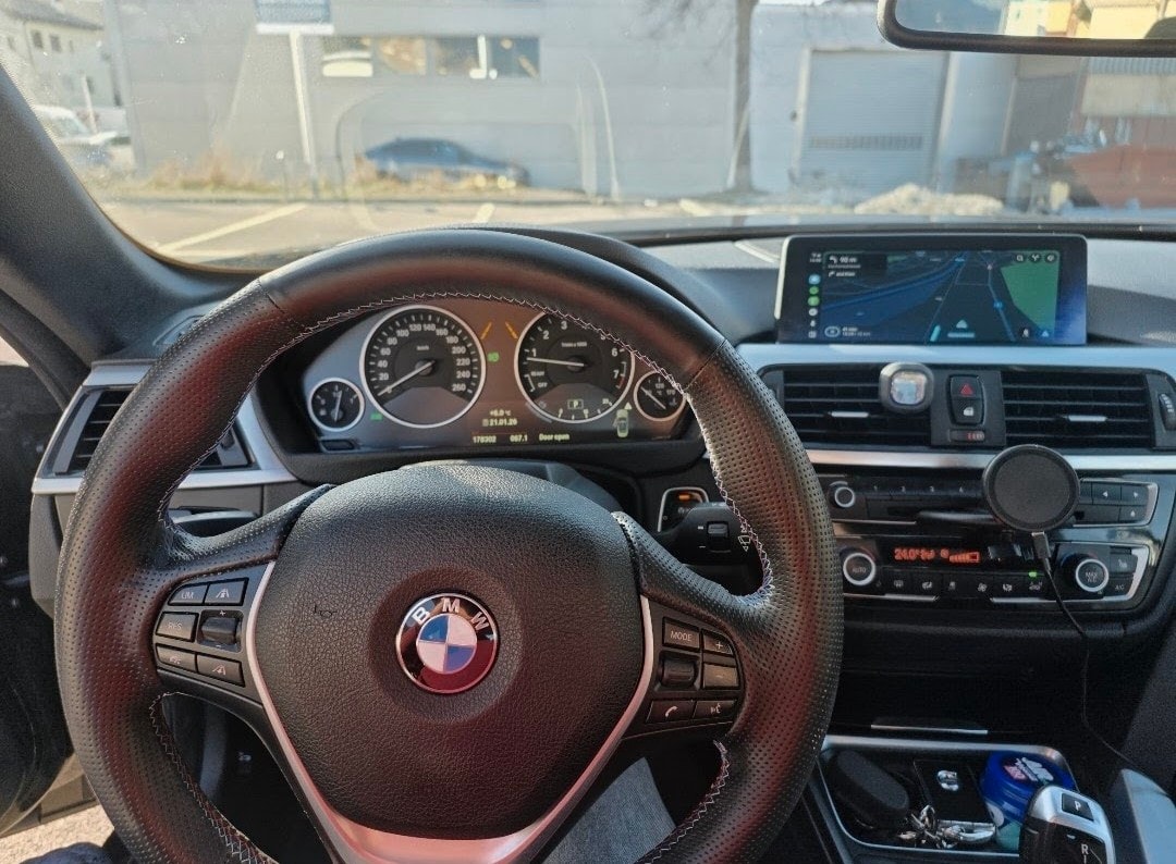 BMW 428i Cabriolet xDrive/automatic/Frisch MFK 04.2026/cam360/carplay/audio Harman Kardon/8 wheels-image-2