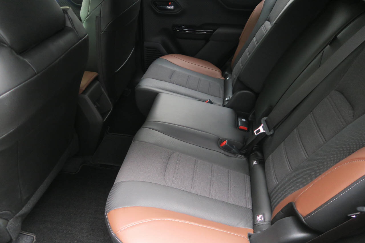 SUZUKI e Vitara Compact Top 4x4-image-13