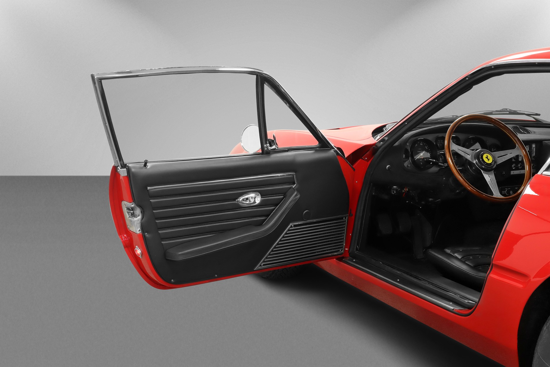 FERRARI 365 GTB/4 Daytona-image-9