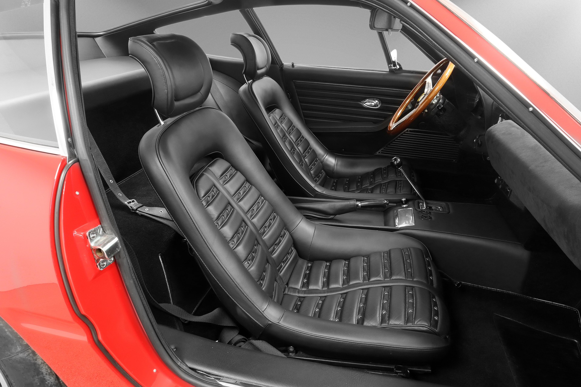 FERRARI 365 GTB/4 Daytona-image-12