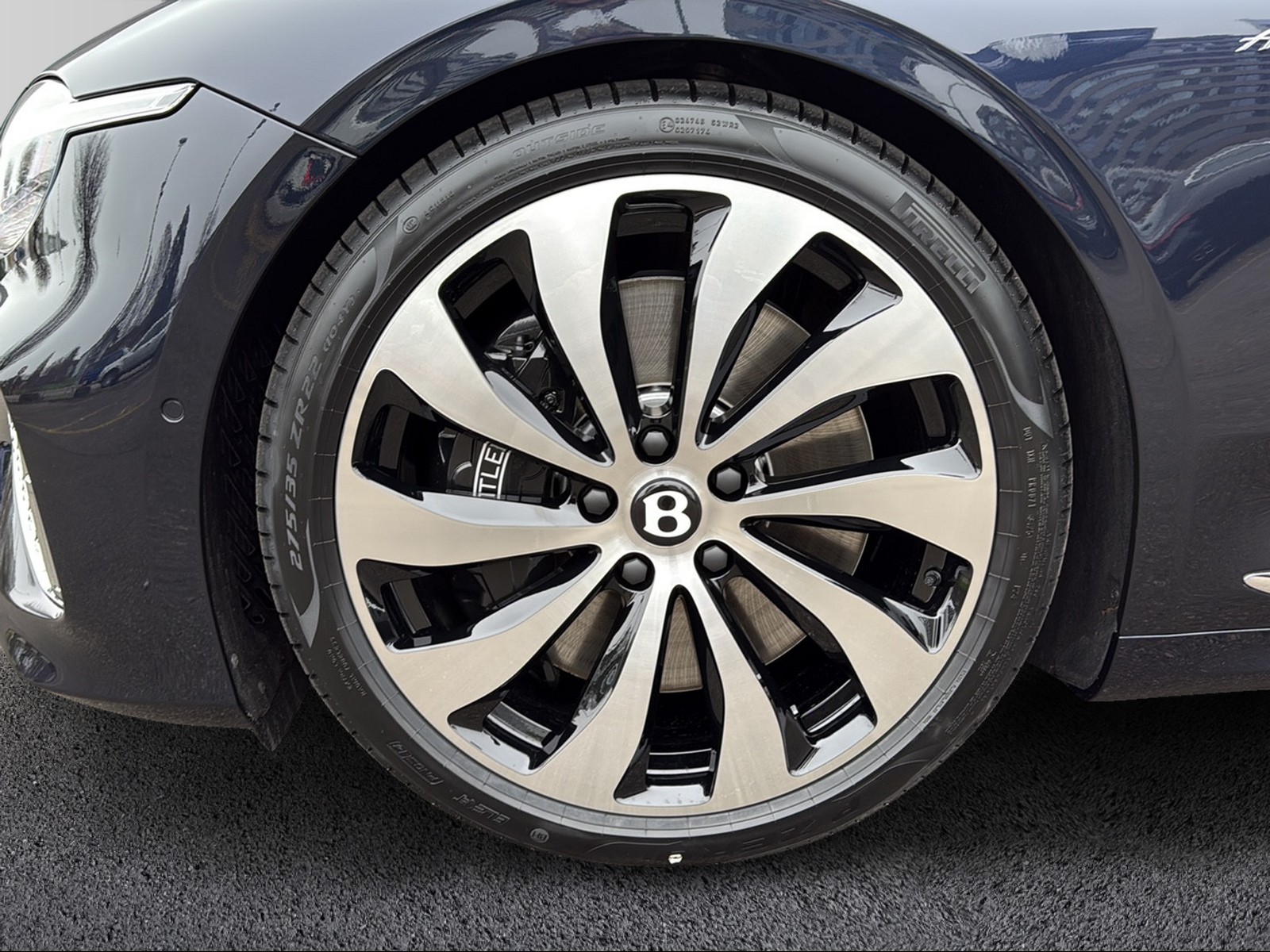 BENTLEY Continental GT Azure V8 Hybrid-image-11