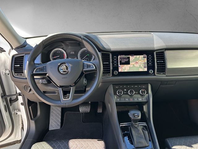 SKODA Kodiaq 2.0 TSI 4x4 DSG Smile-image-15