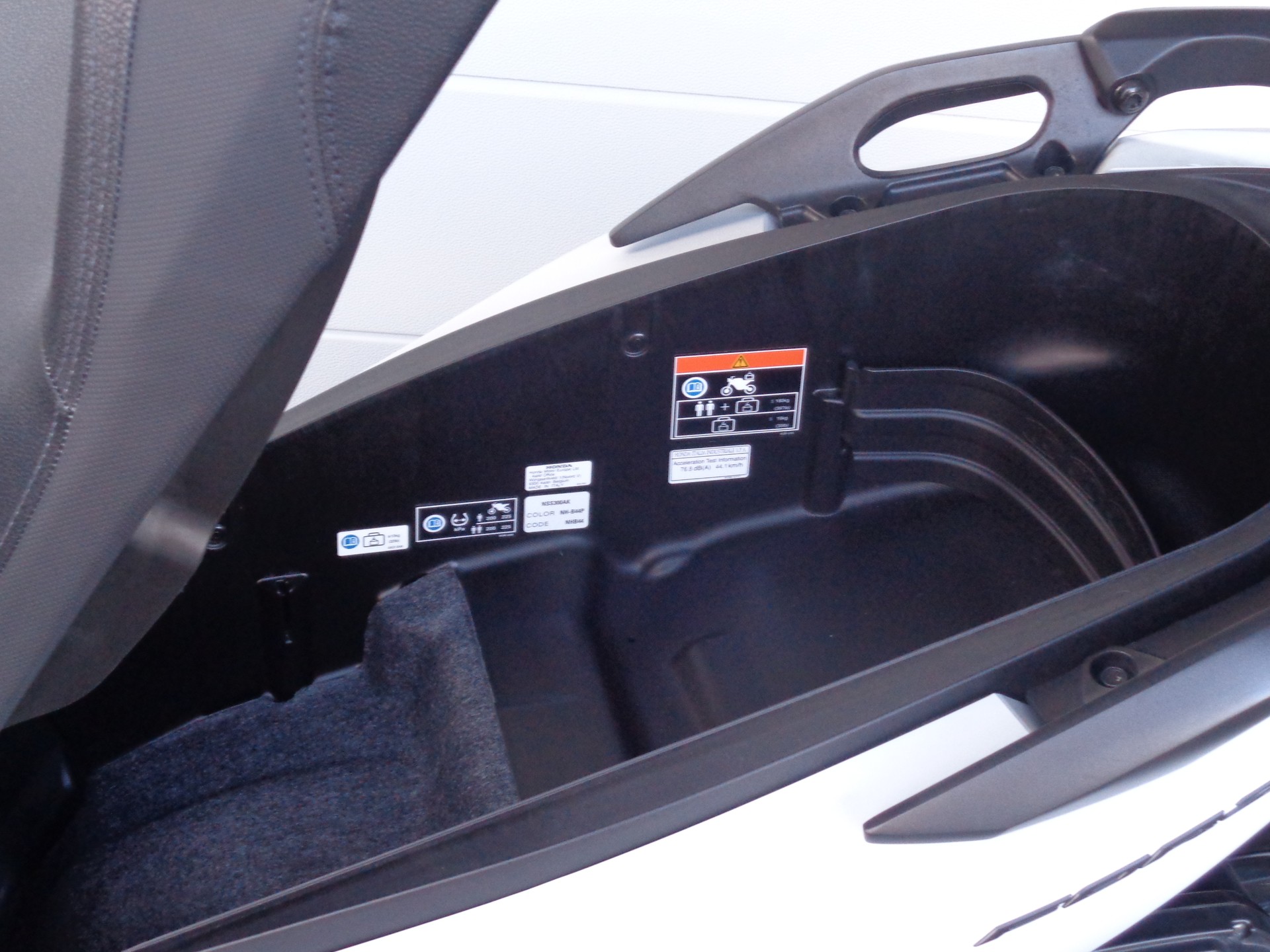 HONDA NSS 300 Forza ABS-image-4