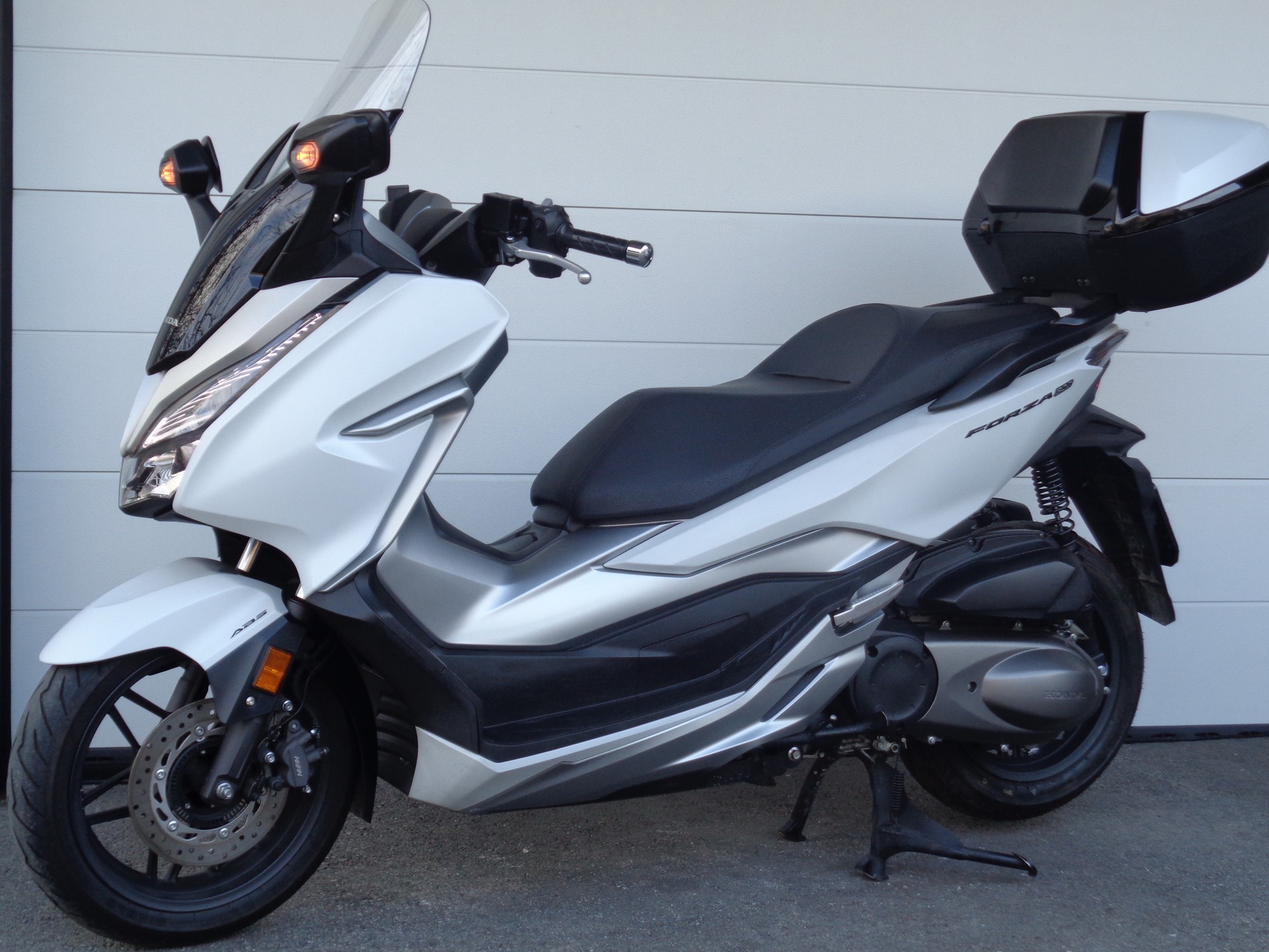 HONDA NSS 300 Forza ABS-image-5