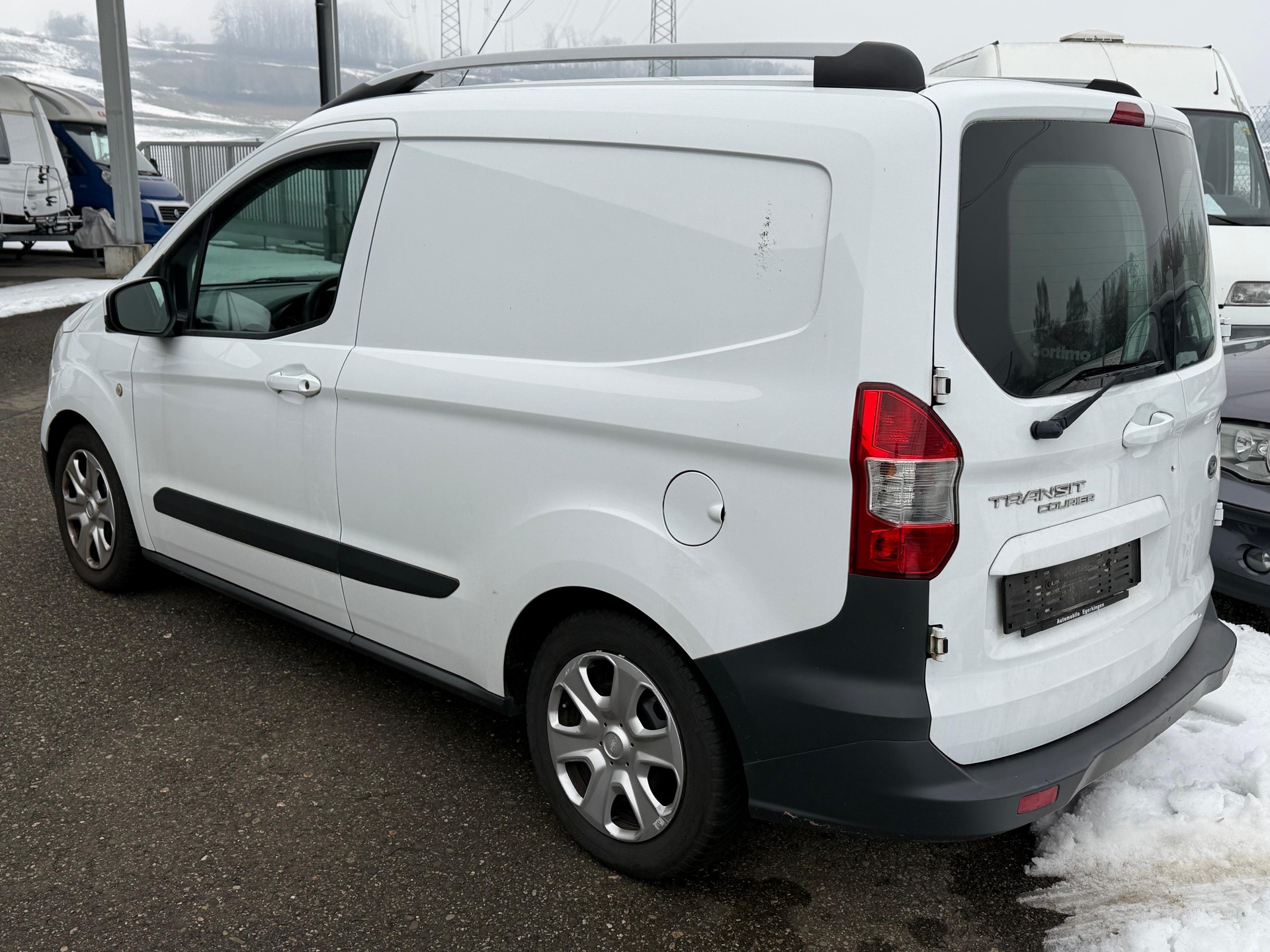 FORD Transit Courier Van 1.0 EcoBoost Ambiente-image-5