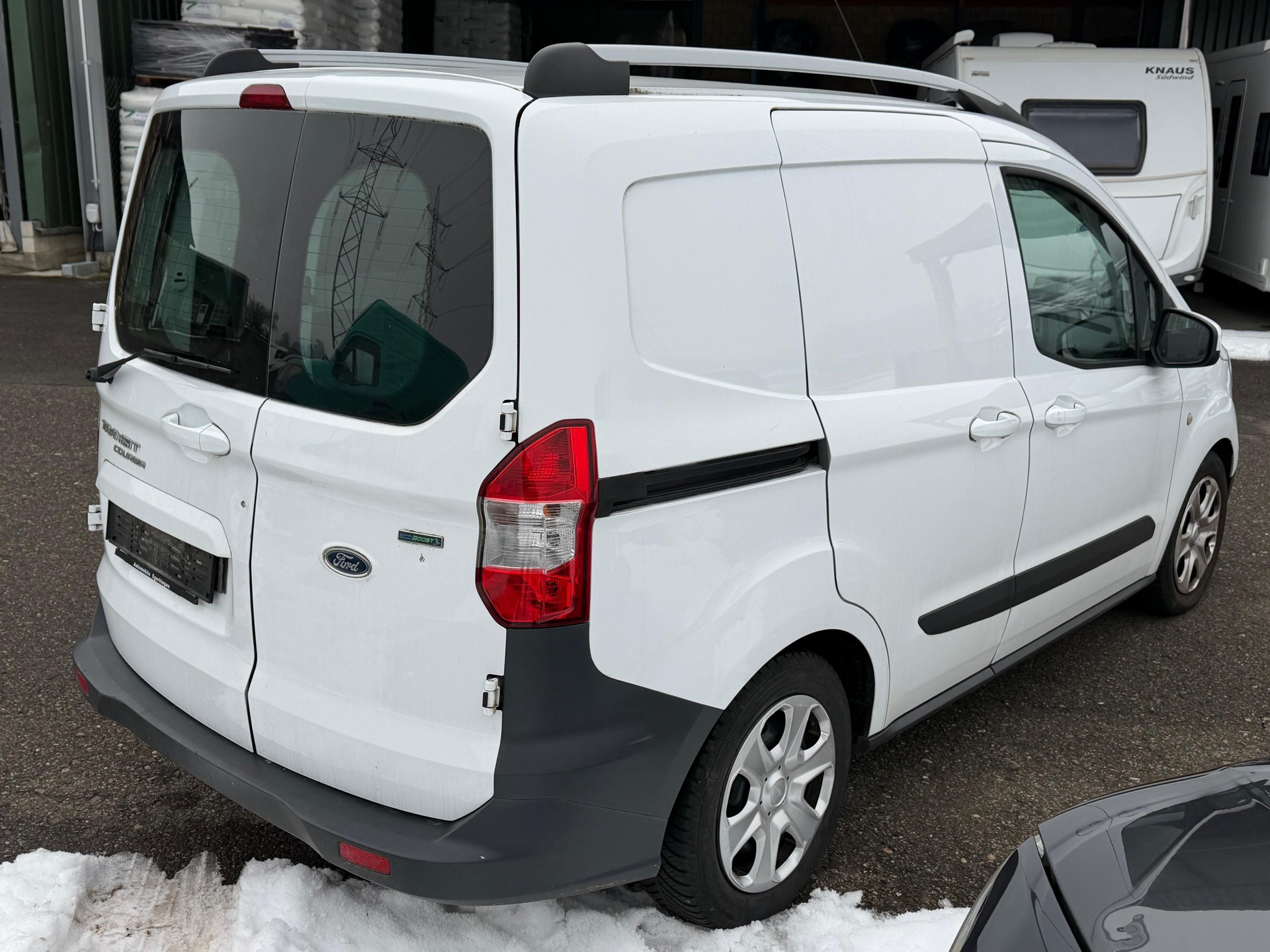 FORD Transit Courier Van 1.0 EcoBoost Ambiente-image-4
