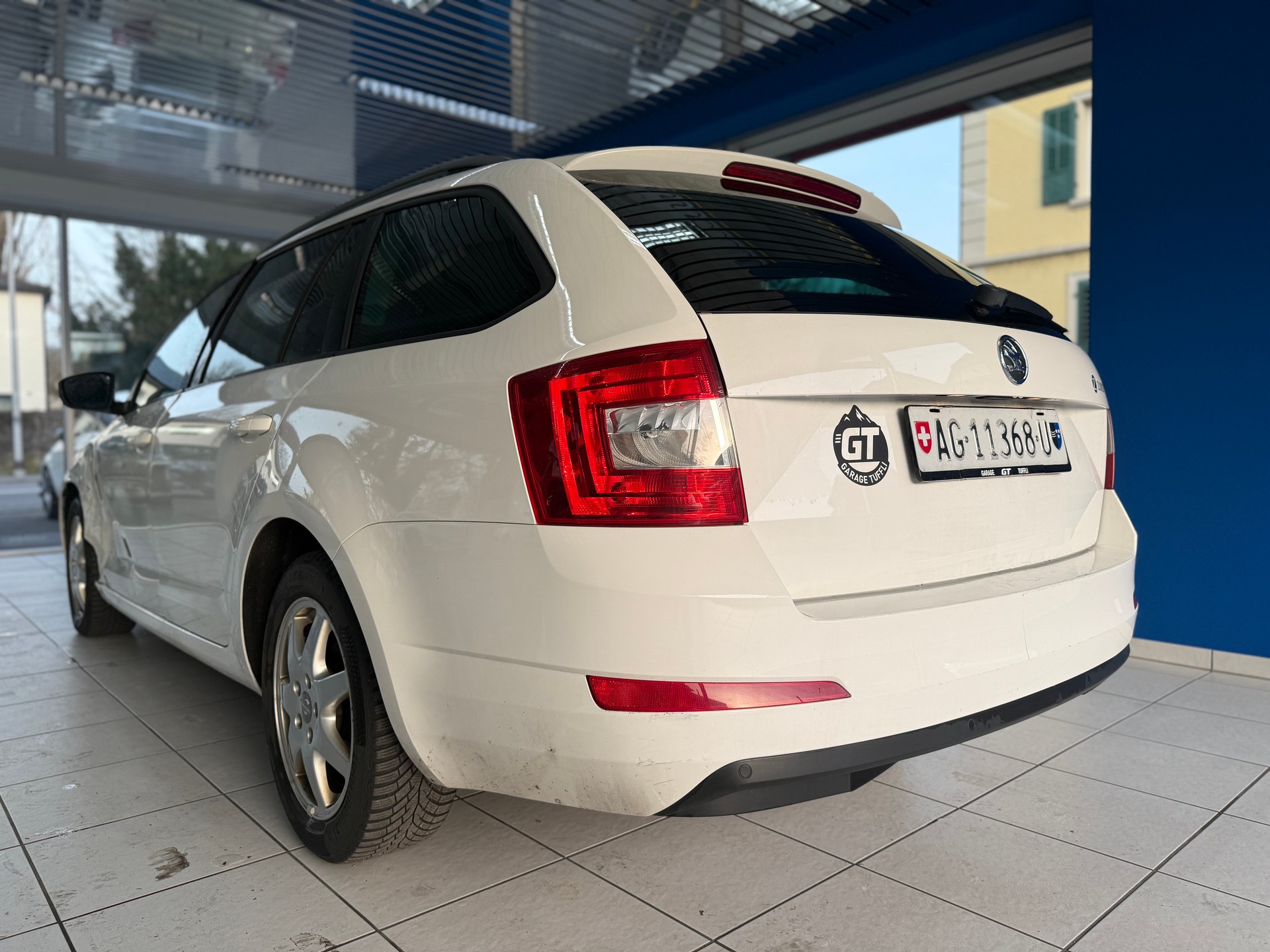 SKODA Octavia Combi 1.8 TSI Ambition 4x4 DSG-image-7