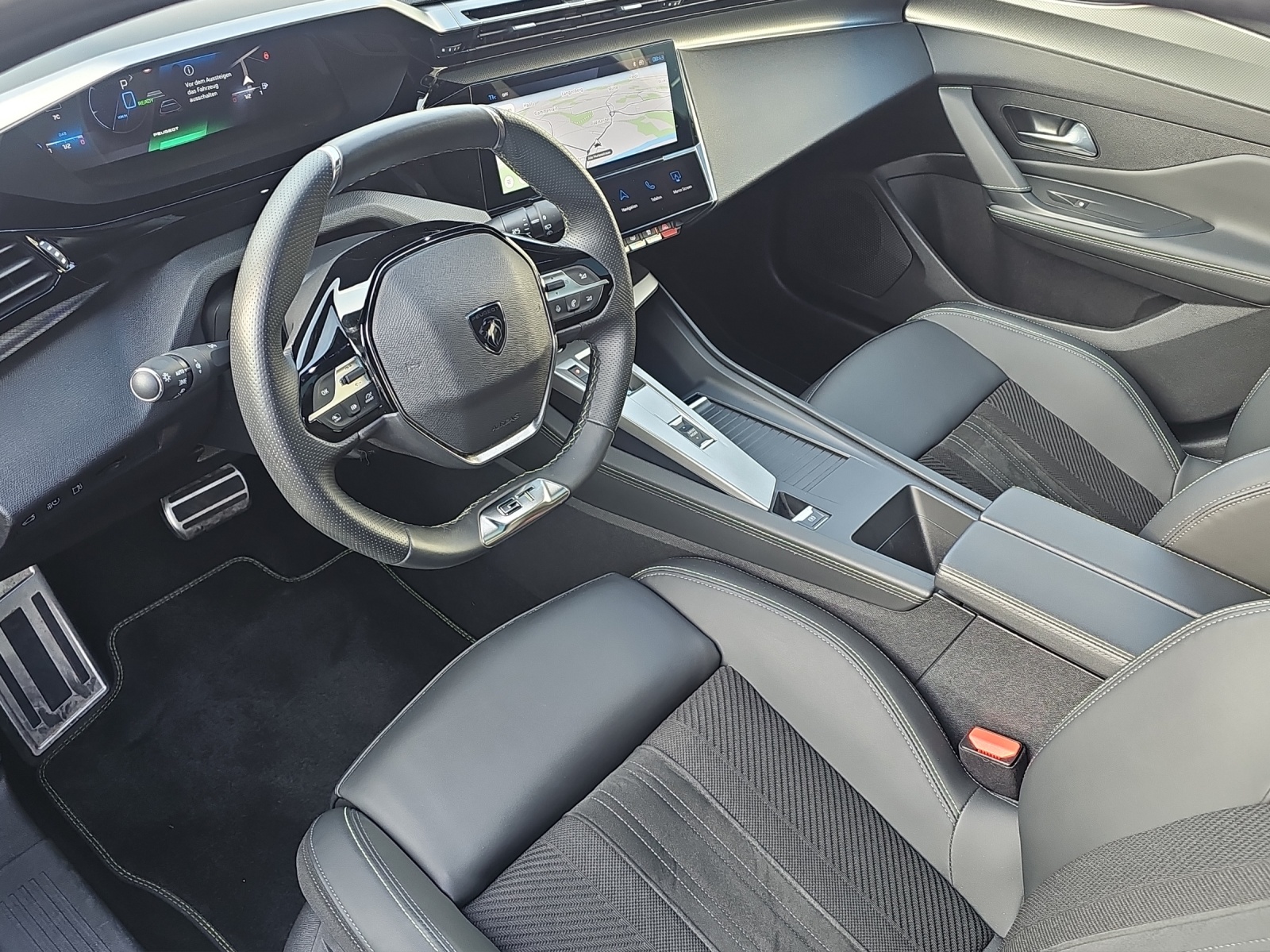 PEUGEOT 308 SW 1.6 PHEV 180 GT-image-10