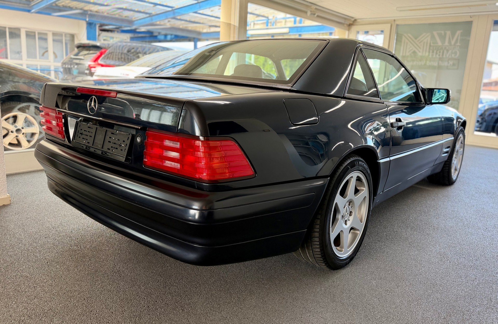 MERCEDES-BENZ SL 320 Automatic-image-3