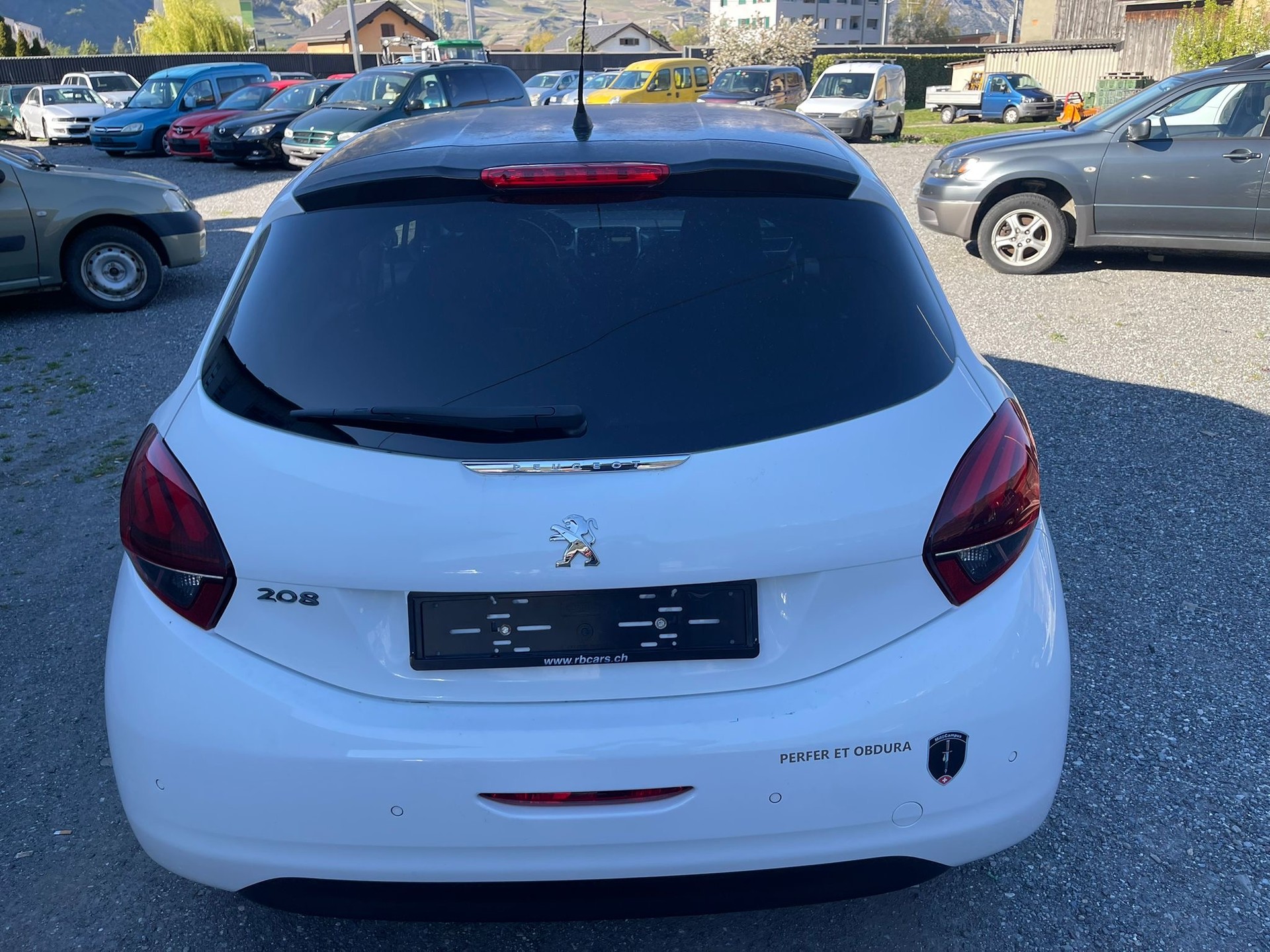 PEUGEOT 208 1.2 PureTech Allure-image-4