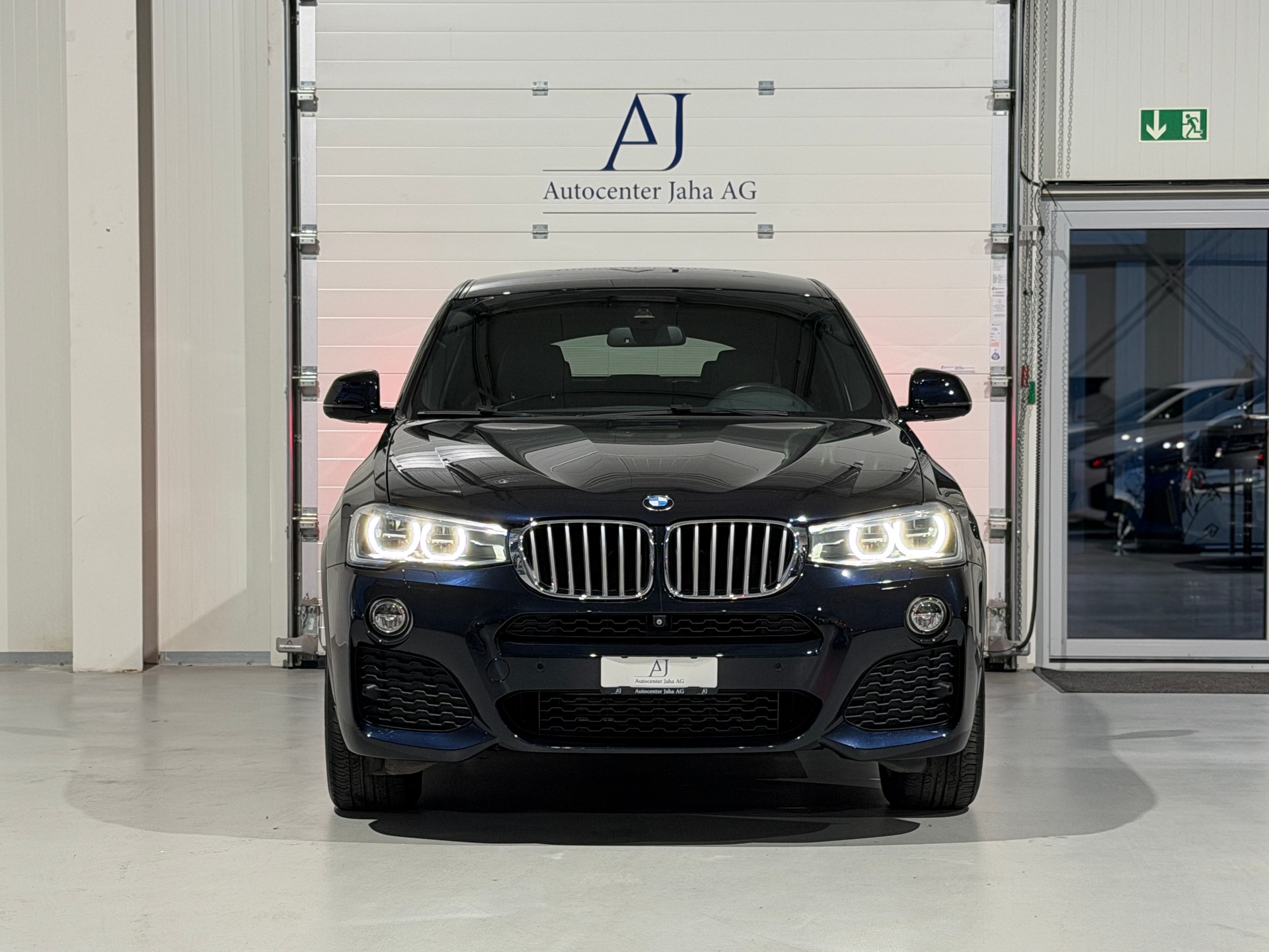 BMW X4 xDrive 30d M Sport Steptronic (CH)-showroom-element-3
