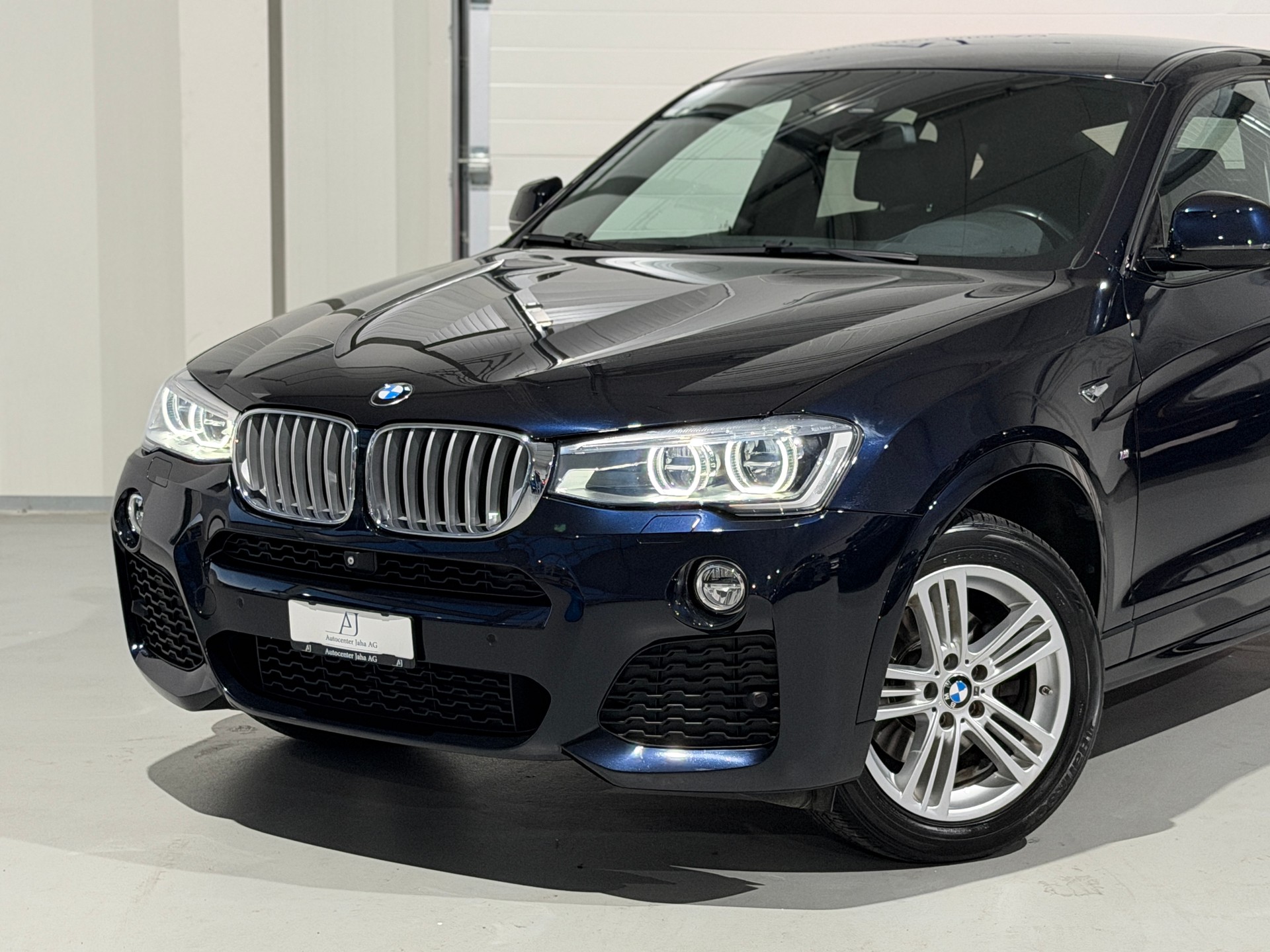 BMW X4 xDrive 30d M Sport Steptronic (CH)-showroom-element-1