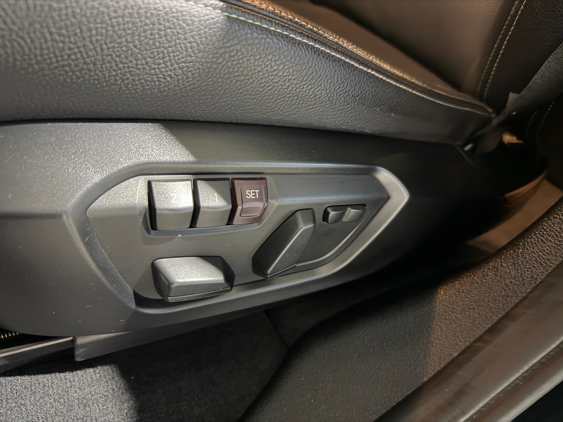 BMW X4 xDrive 30d M Sport Steptronic (CH)-image-18