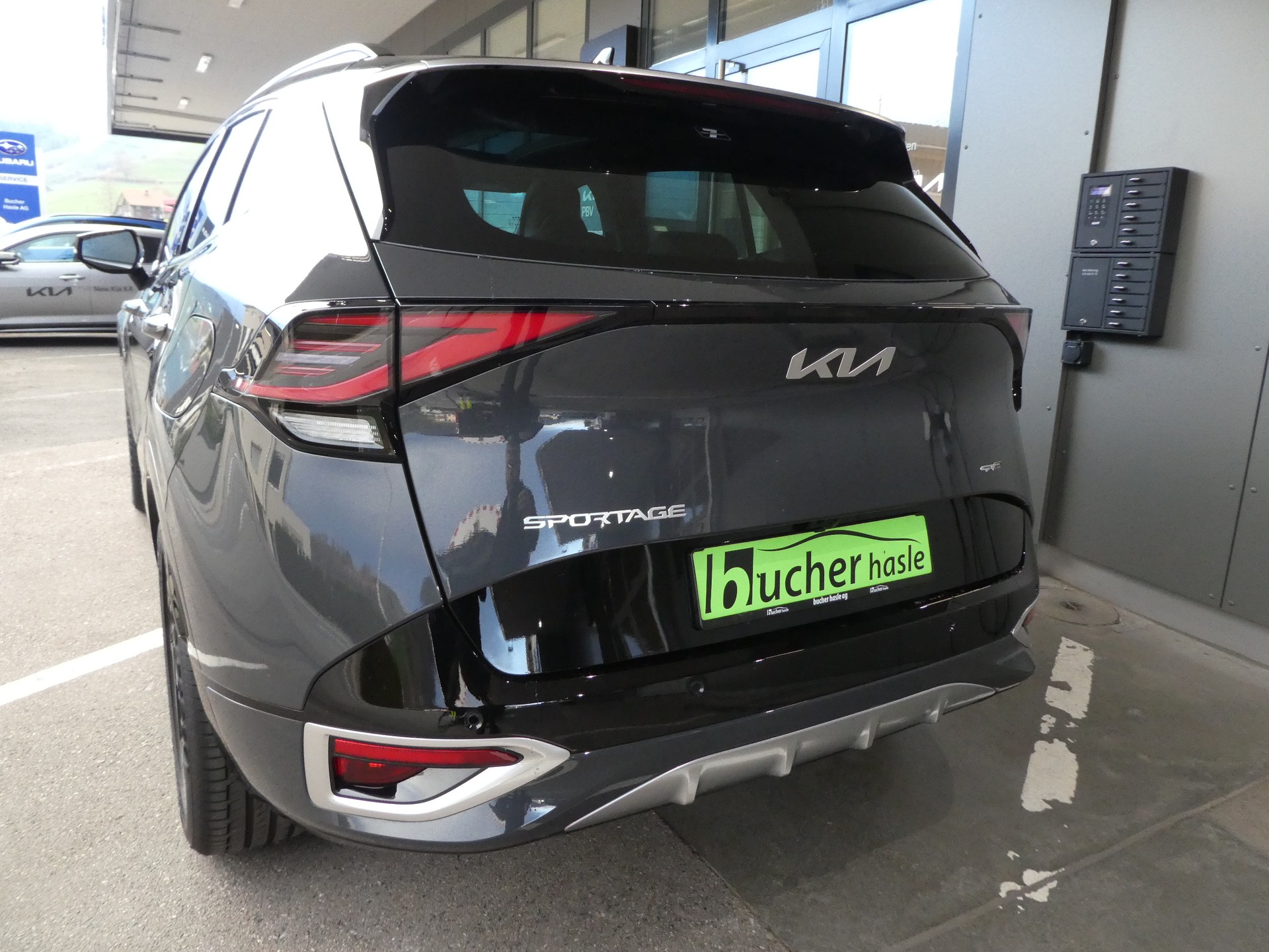 KIA Sportage 1.6T-GDi PHEV GT-Line 4x4 A-image-4