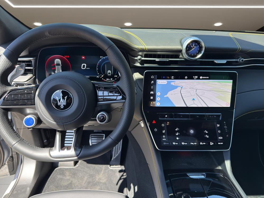MASERATI Grecale 2.0 Hybrid Modena-image-9