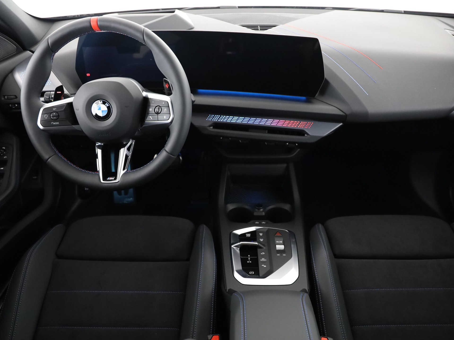 BMW M135i xDrive-image-4