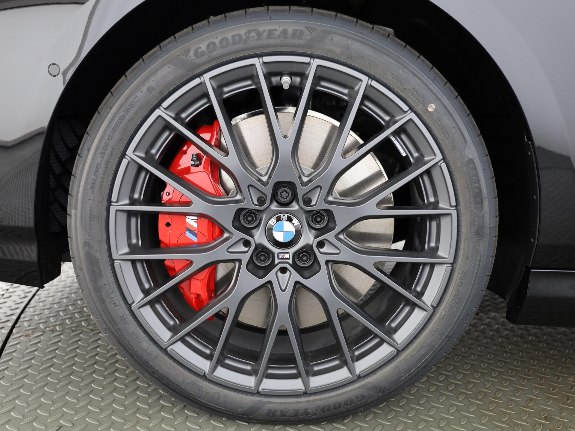 BMW M135i xDrive-image-6