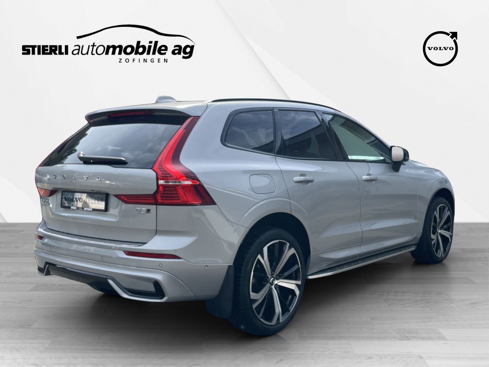 VOLVO XC60 2.0 B5 MH Ultimate Dark AWD-image-4