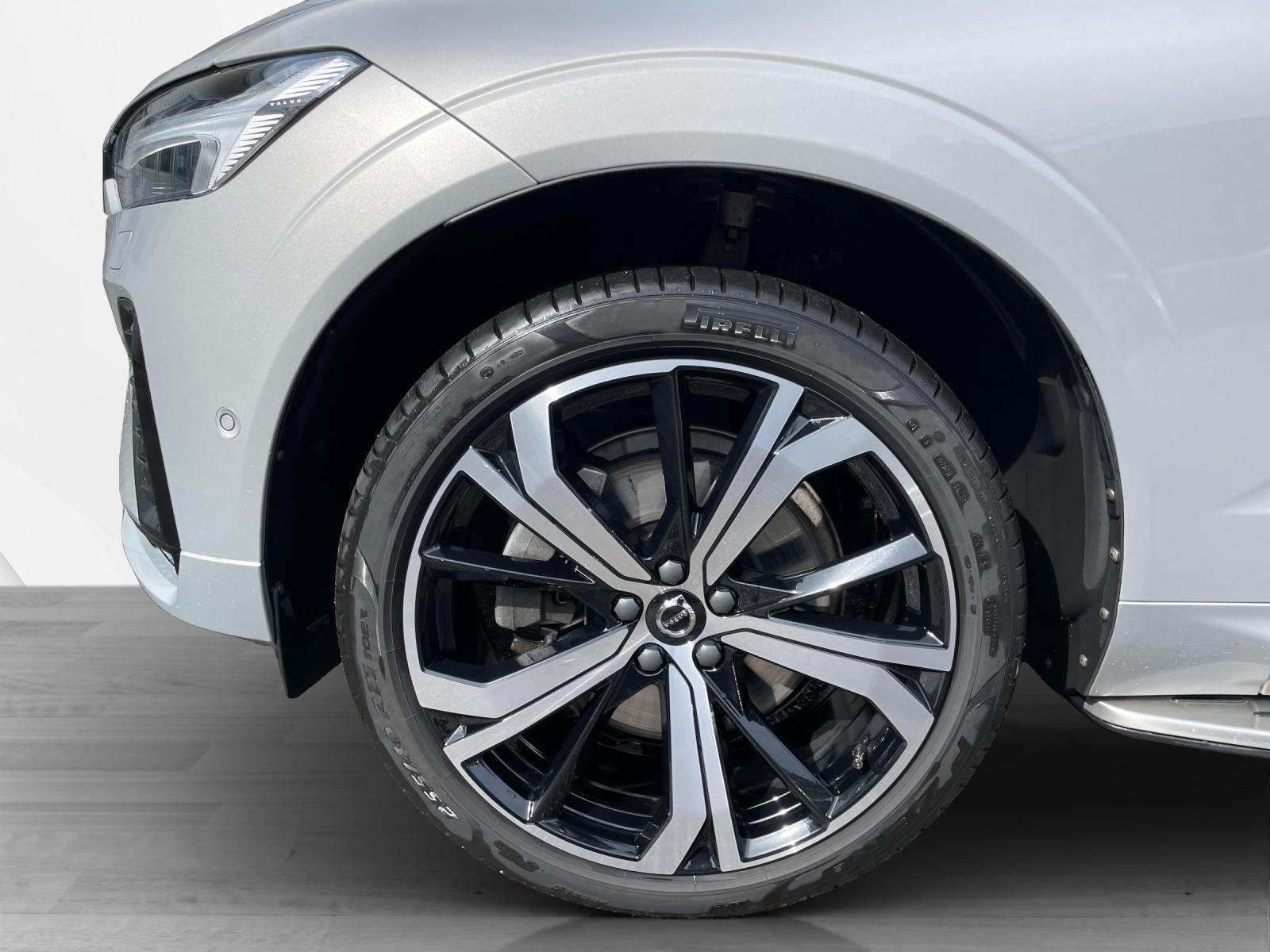 VOLVO XC60 2.0 B5 MH Ultimate Dark AWD-image-8