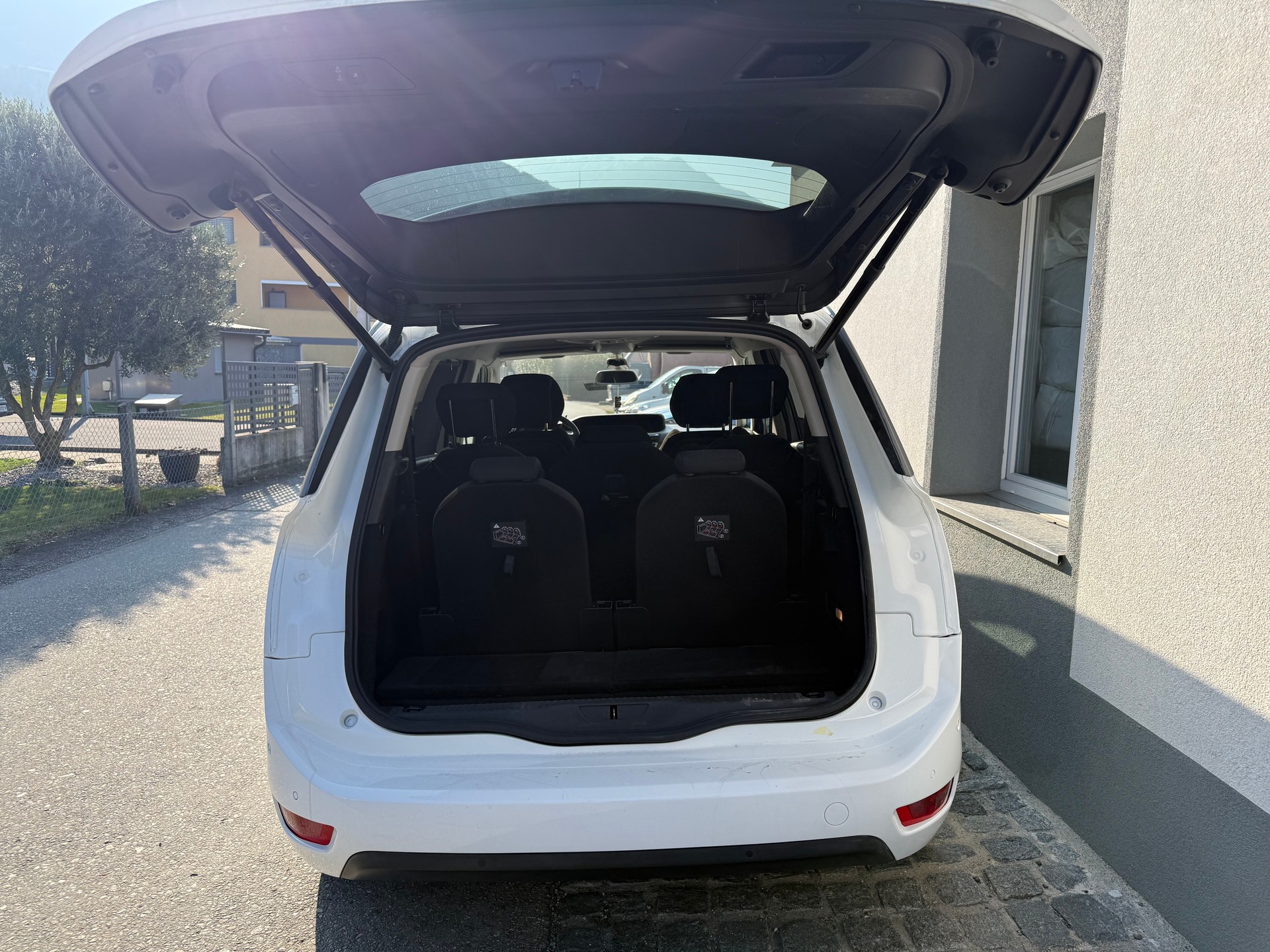 CITROEN Grand C4 Picasso 2.0 BlueHDi Séduction Automatic-image-9