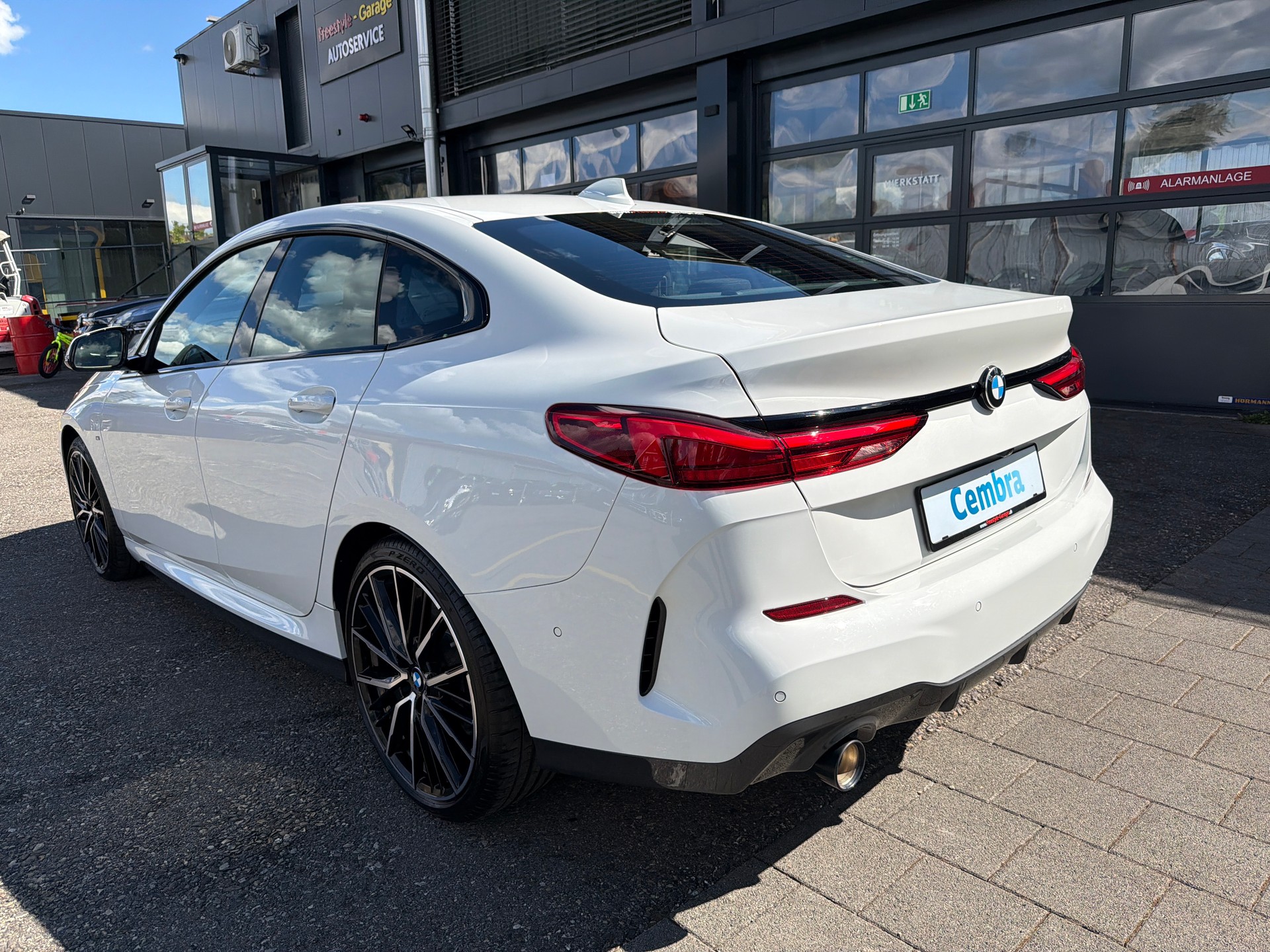 BMW 218i Gran Coupé M Sport Steptronic-showroom-element-3