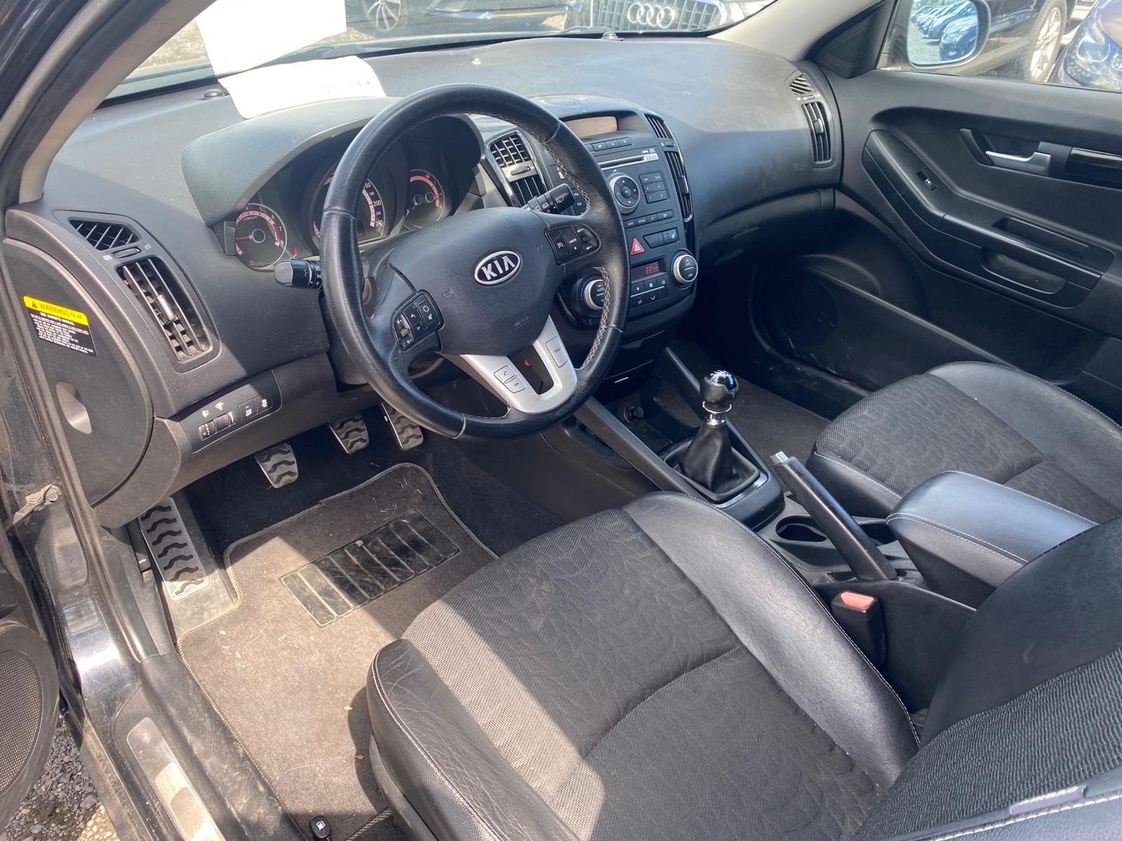 KIA Pro_Cee'd 1.6 16V Sport-image-8