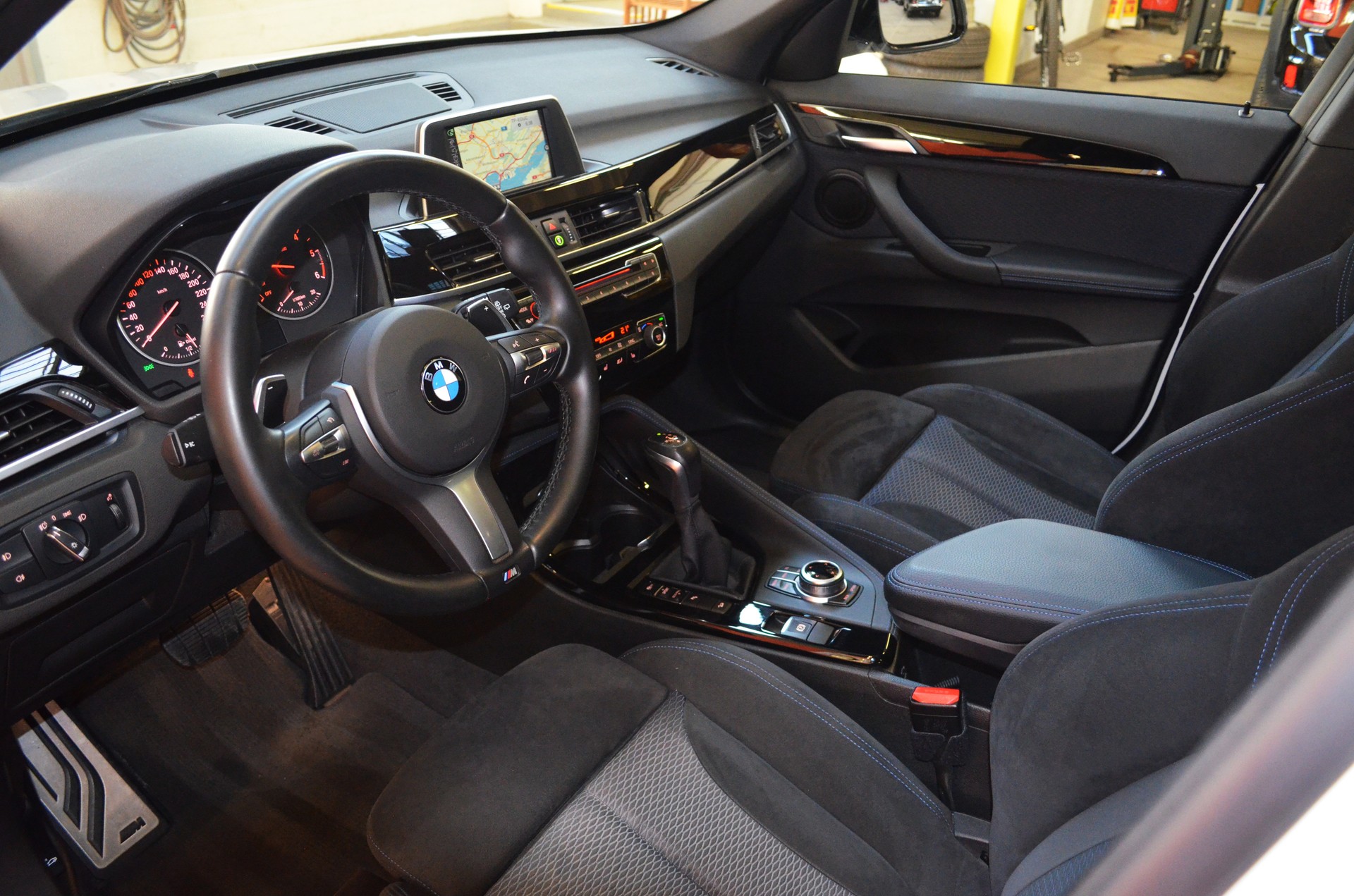 BMW X1 xDrive 20d M Sport Steptronic-image-9