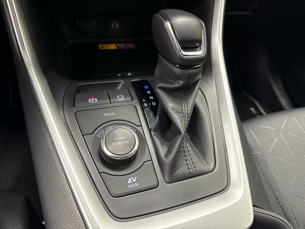 TOYOTA RAV-4 2.5 HSD Style e-CVT 4WD-image-7