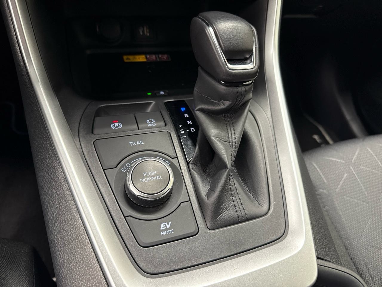 TOYOTA RAV-4 2.5 HSD Style e-CVT 4WD-image-7
