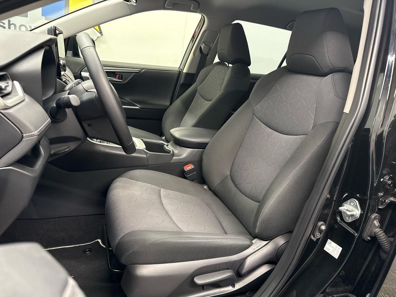 TOYOTA RAV-4 2.5 HSD Style e-CVT 4WD-showroom-element-3