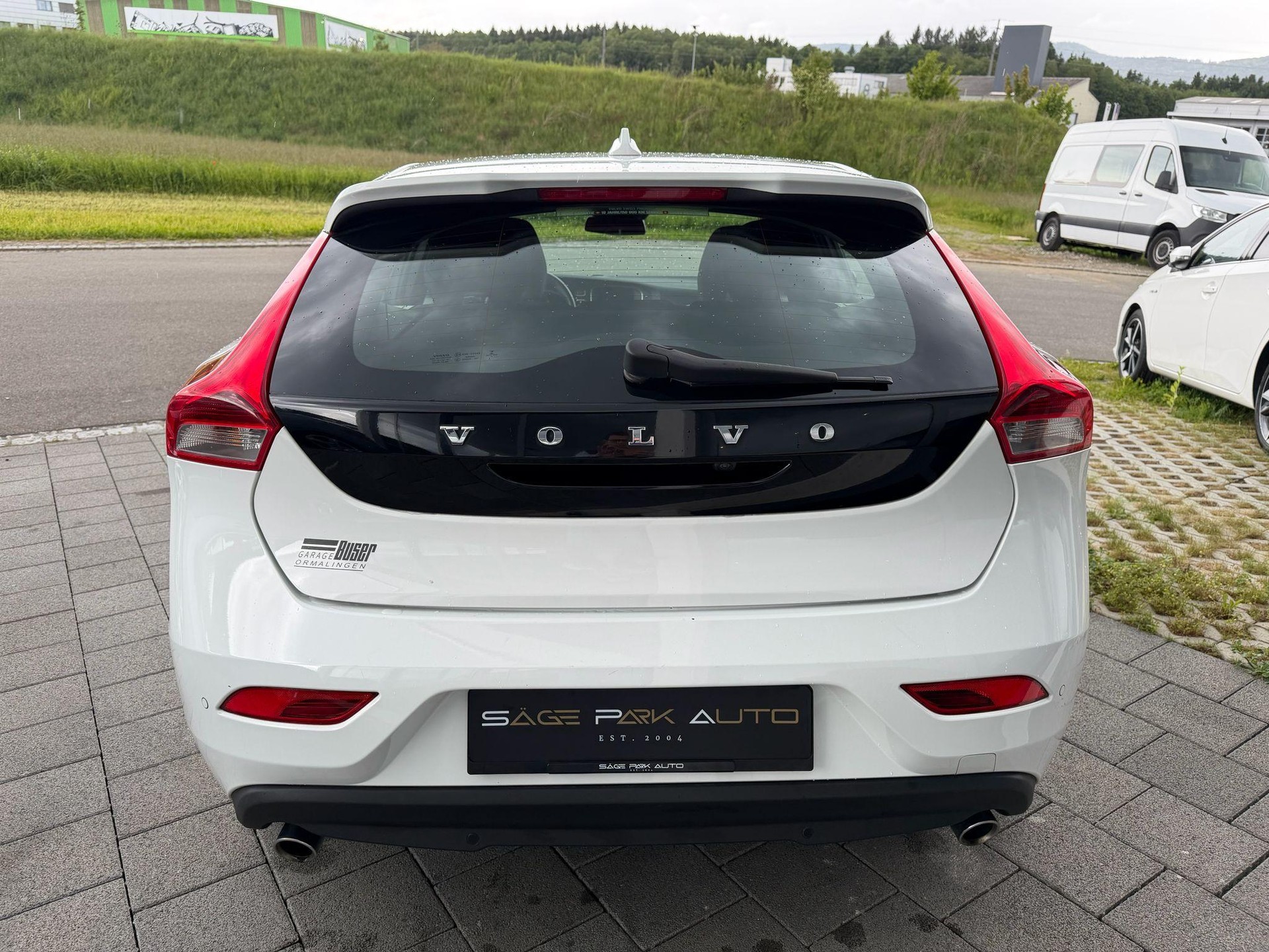 VOLVO V40 2.0 D3 Momentum S/S-image-5