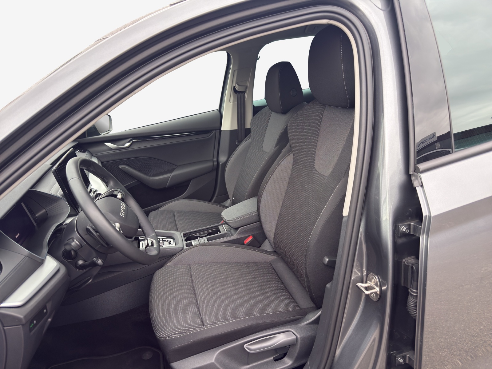 SKODA Octavia Combi 1.5 TSI mHEV DSG Dynamic-image-7