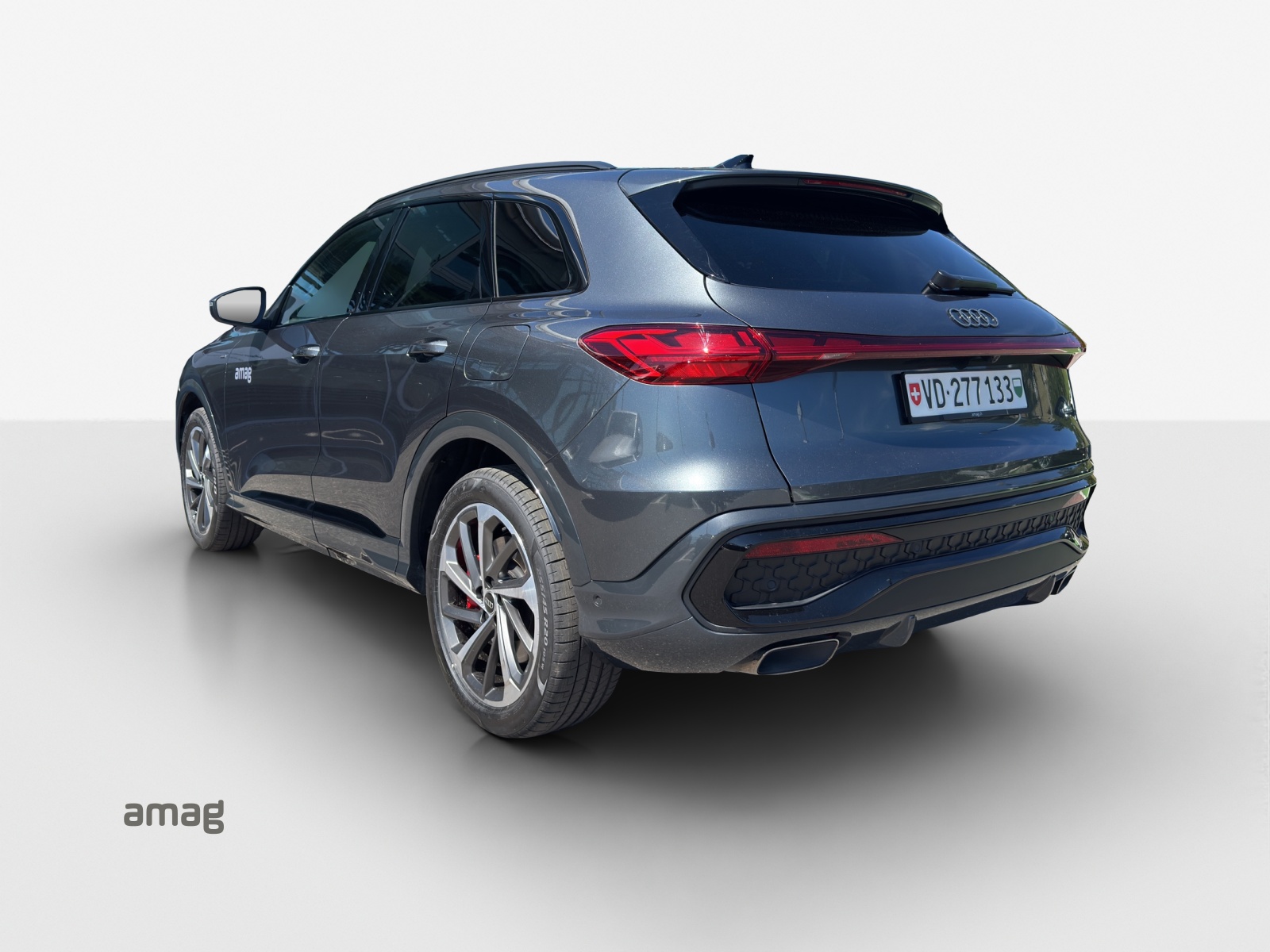 AUDI Q5 e-hybrid quattro 270 kW S-tronic-showroom-element-3