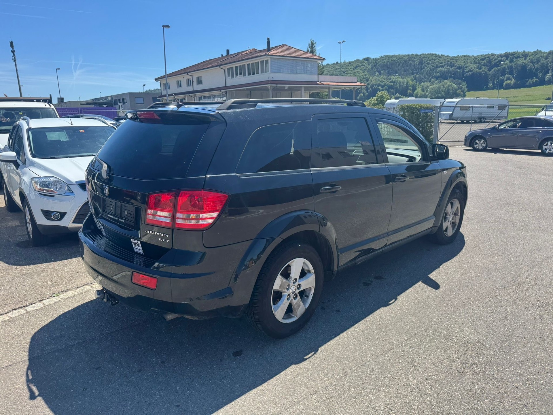 DODGE Journey 2.0 CRD SXT Automatic-image-2