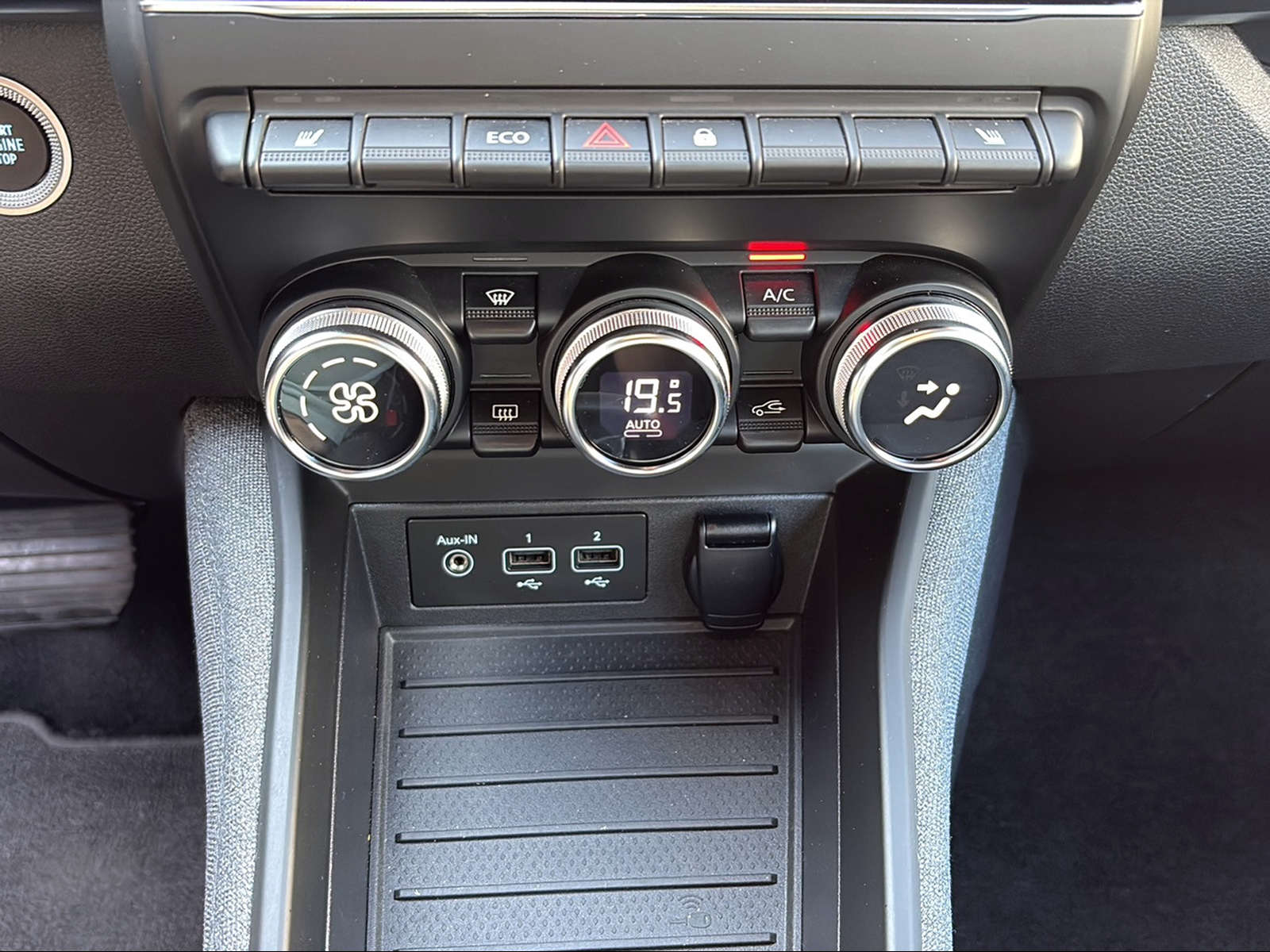 RENAULT Zoe Intens R135 (incl. Batterie)-image-12