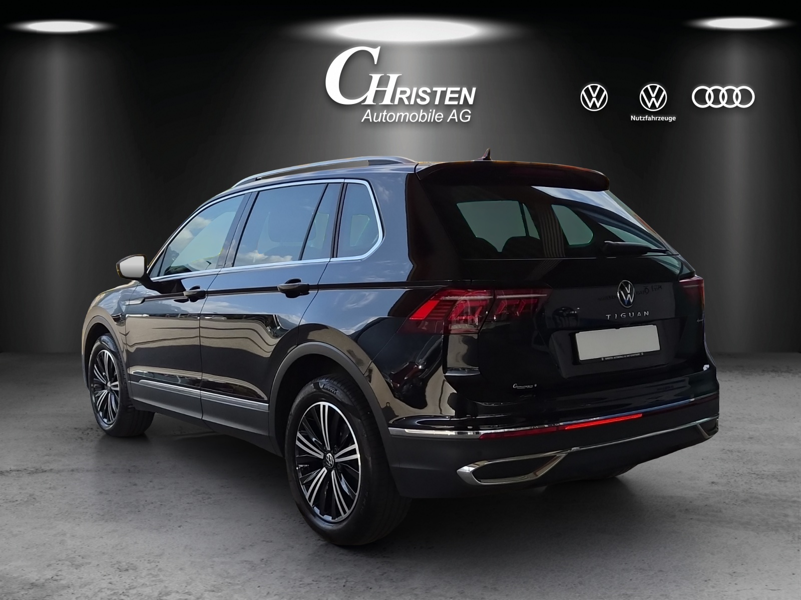 VW Tiguan 2.0TSI Elegance 4Motion DSG-showroom-element-3