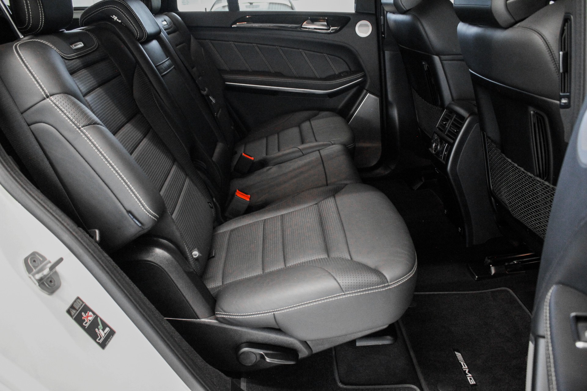 MERCEDES-BENZ GLS 63 AMG 4Matic Speedshift Plus 7G-Tronic-image-21