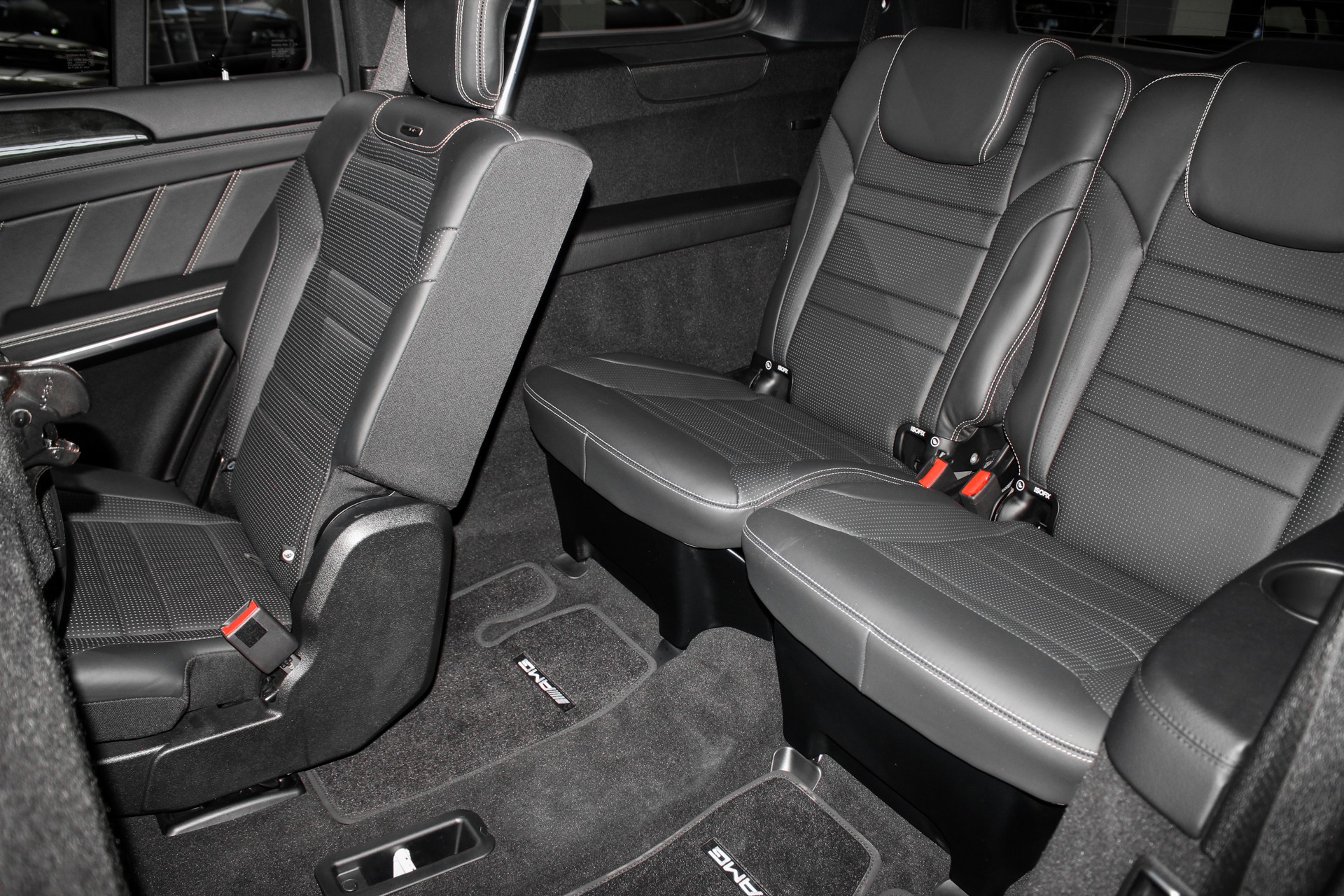 MERCEDES-BENZ GLS 63 AMG 4Matic Speedshift Plus 7G-Tronic-image-18