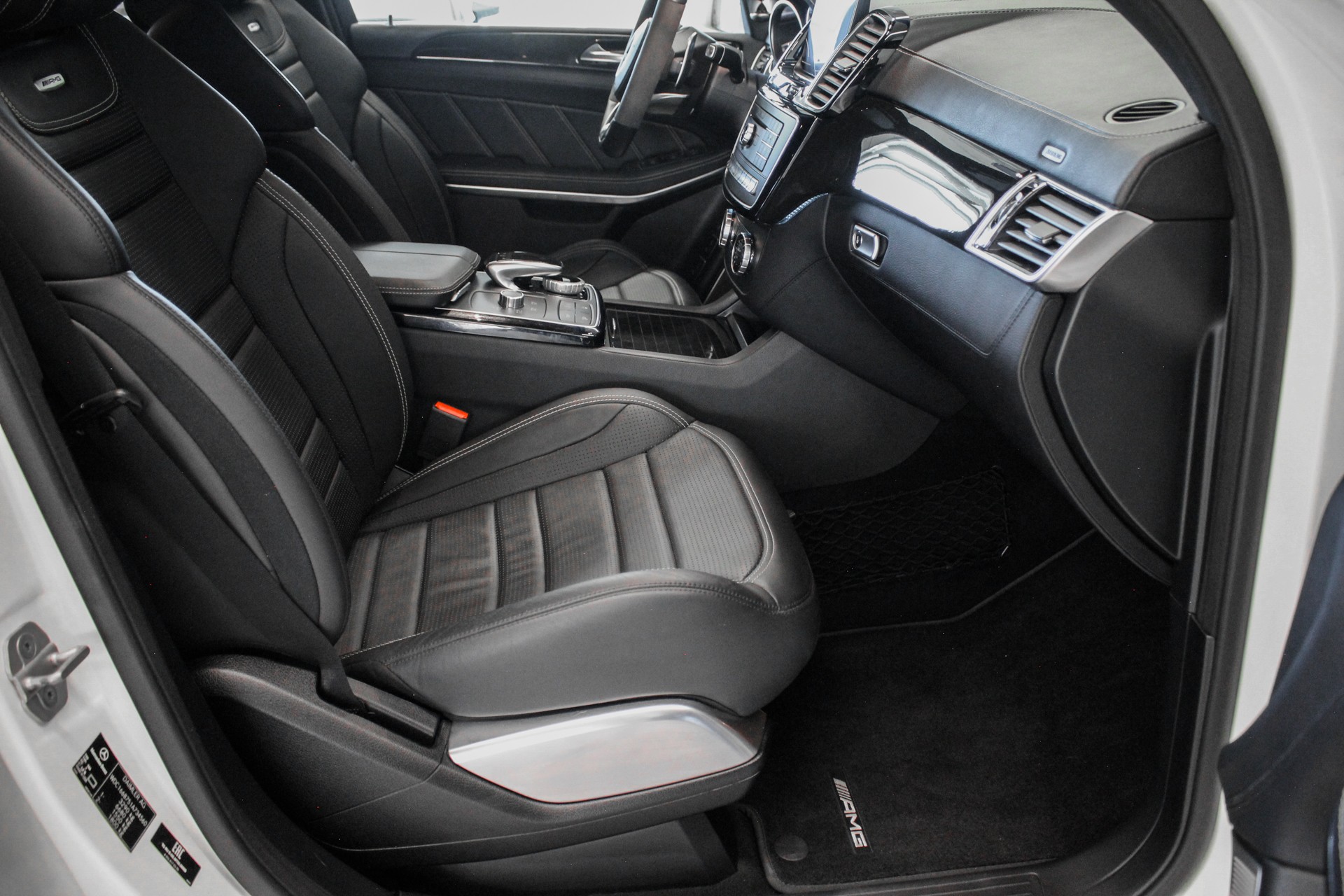 MERCEDES-BENZ GLS 63 AMG 4Matic Speedshift Plus 7G-Tronic-image-10